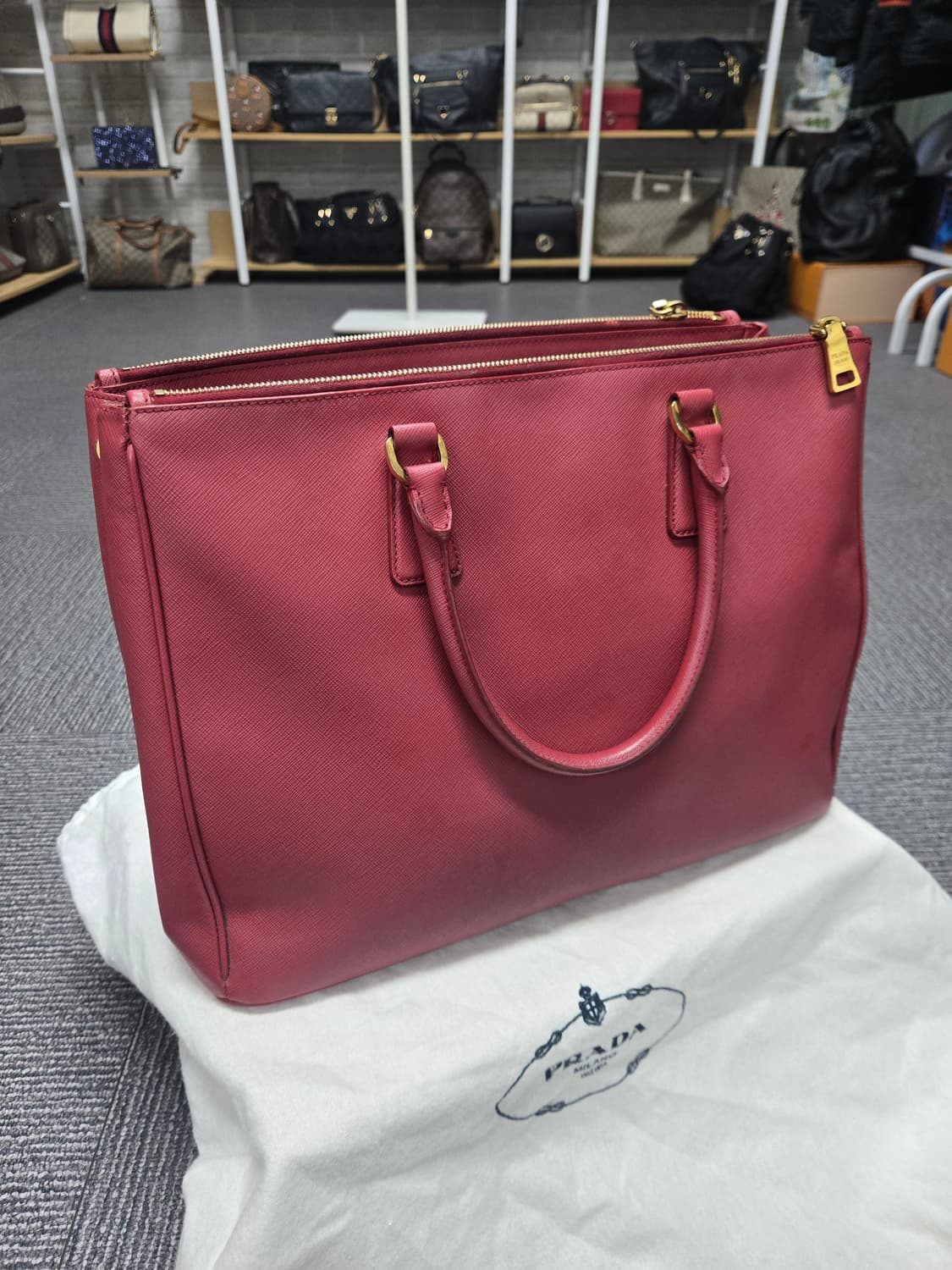 [특가][정품]프라다 사피아노 토트백 상품이미지3