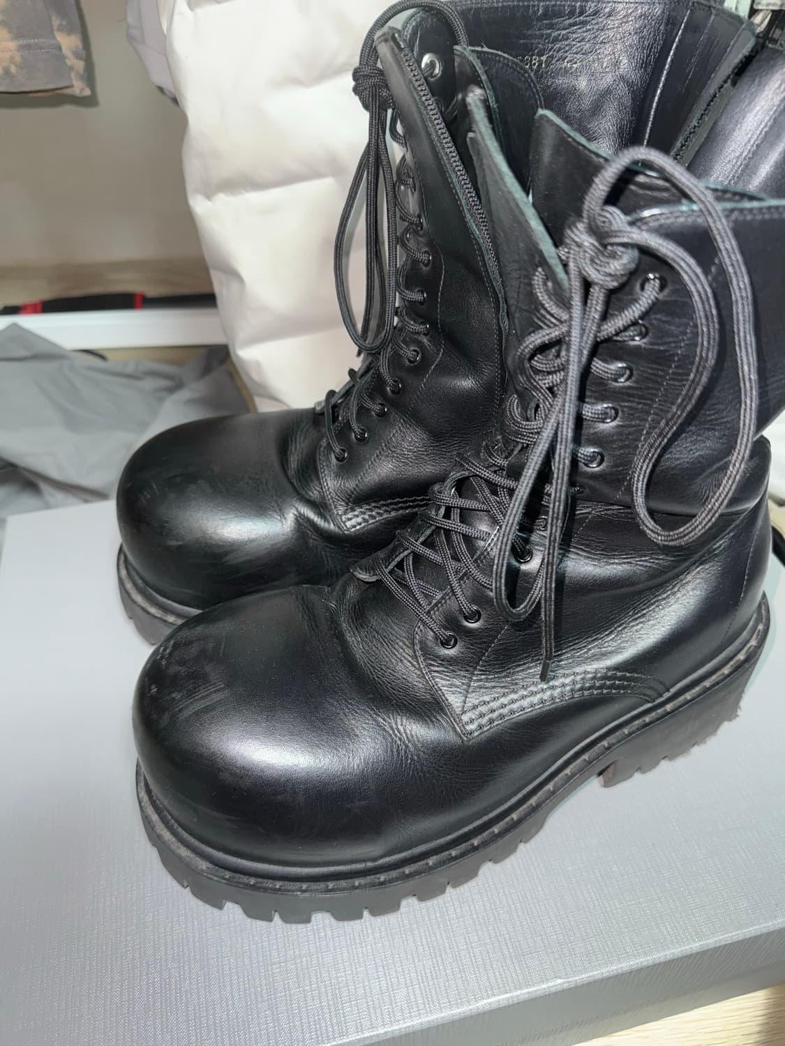 발렌시아가 스톰퍼 부티 레더 [43] 상품이미지2