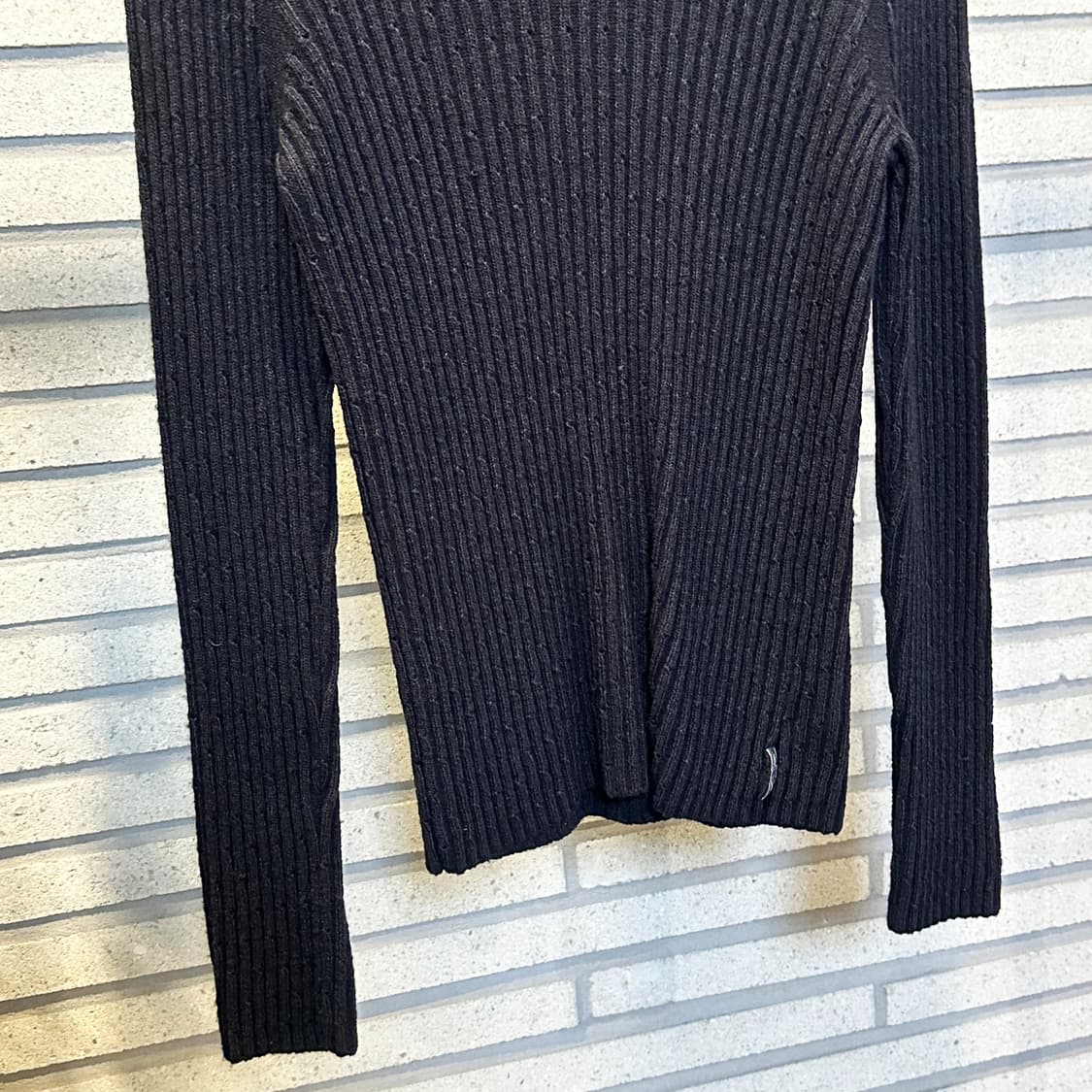 A/X 알마니익스체인지 시스루 케이블 골지니트 펀칭 디테일 슬림핏 블랙 상품이미지5