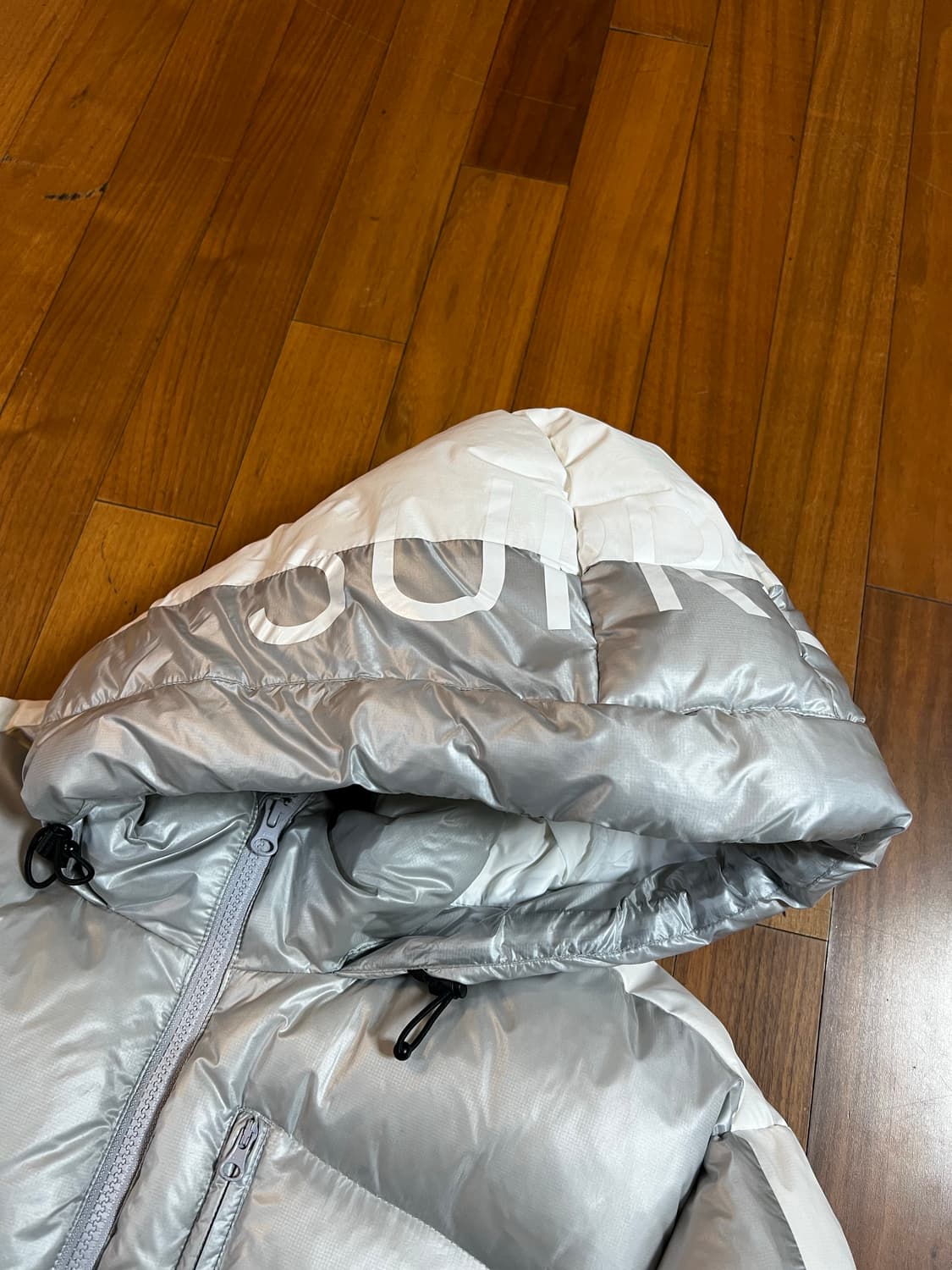 슈프림 퍼텍스 덕다운 패딩 상품이미지4