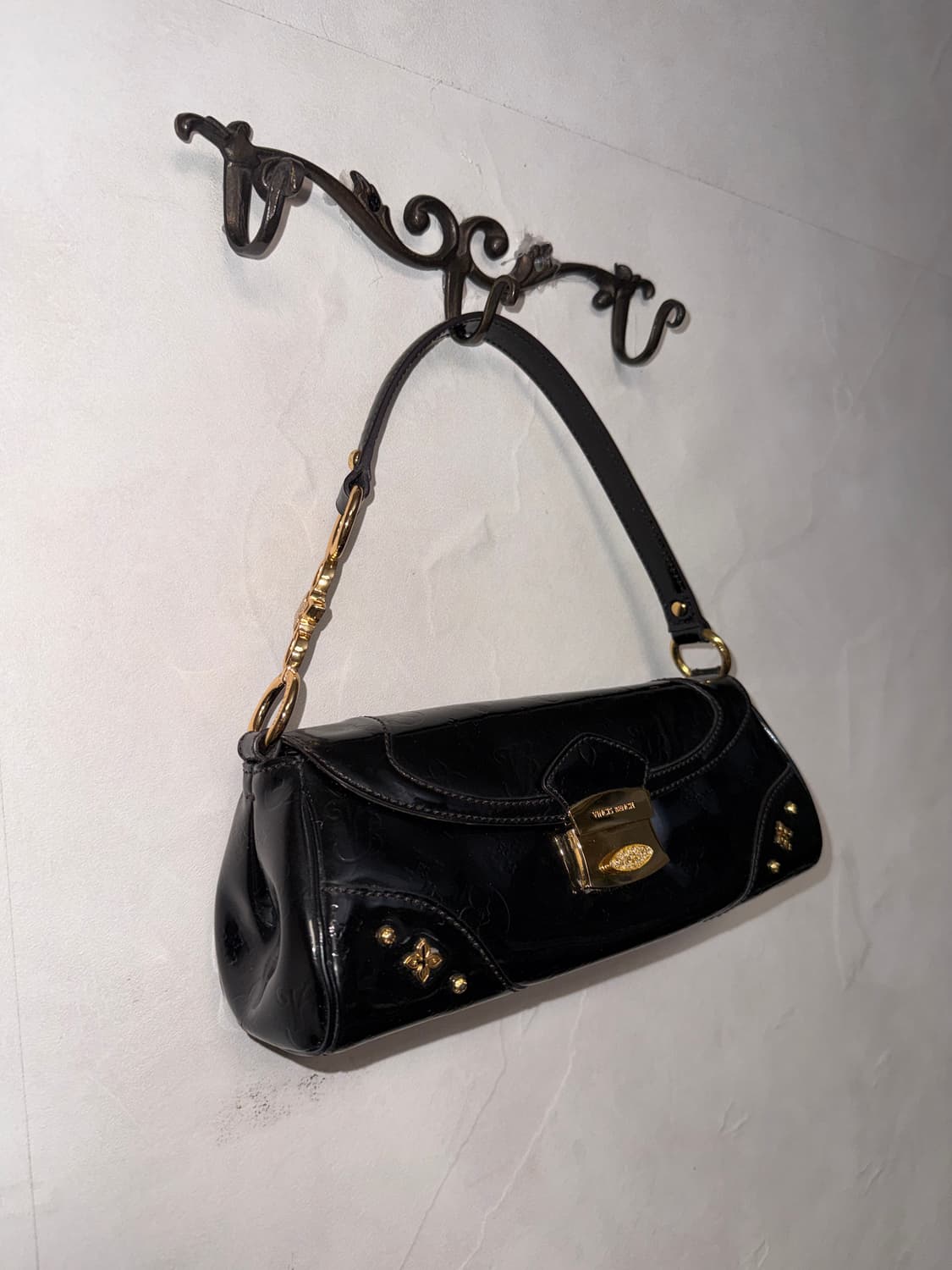 Vincis Bench black enamel mini chain 숄더백 상품이미지2