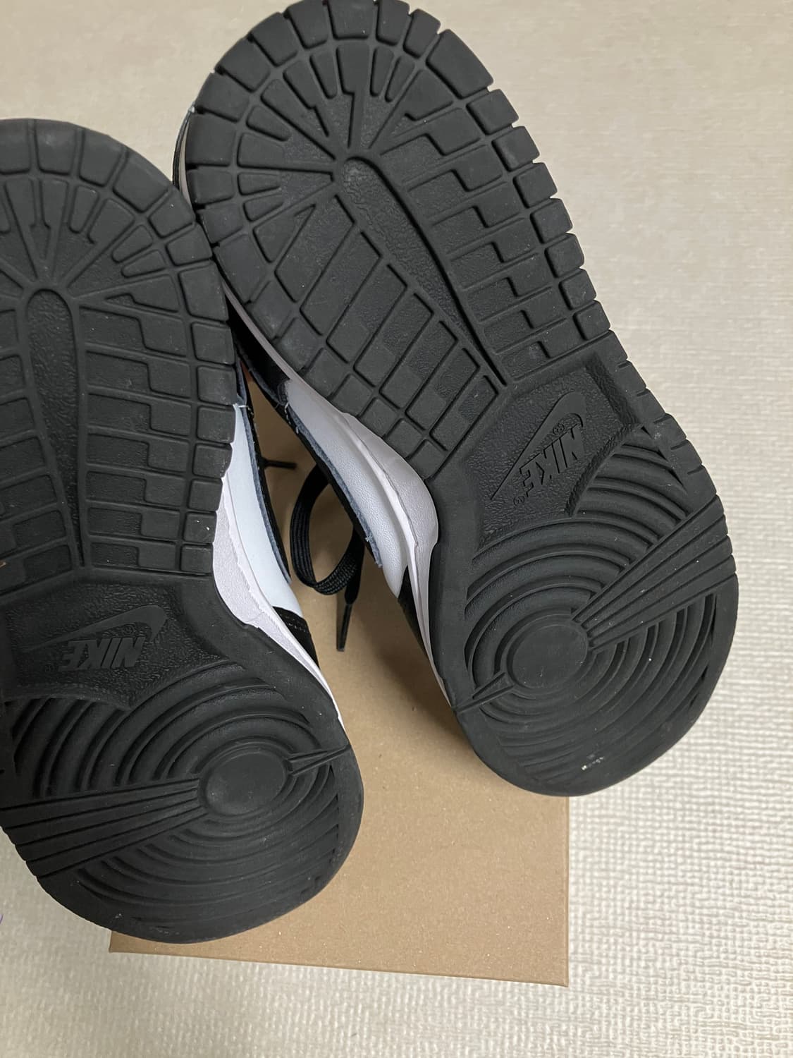 나이키 덩크 로우 범고래 240 상품이미지4