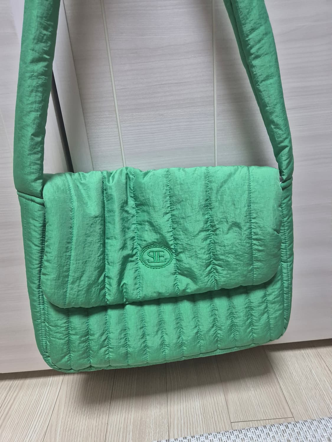 시엔느 패딩 가방 크로스 가방 상품이미지2