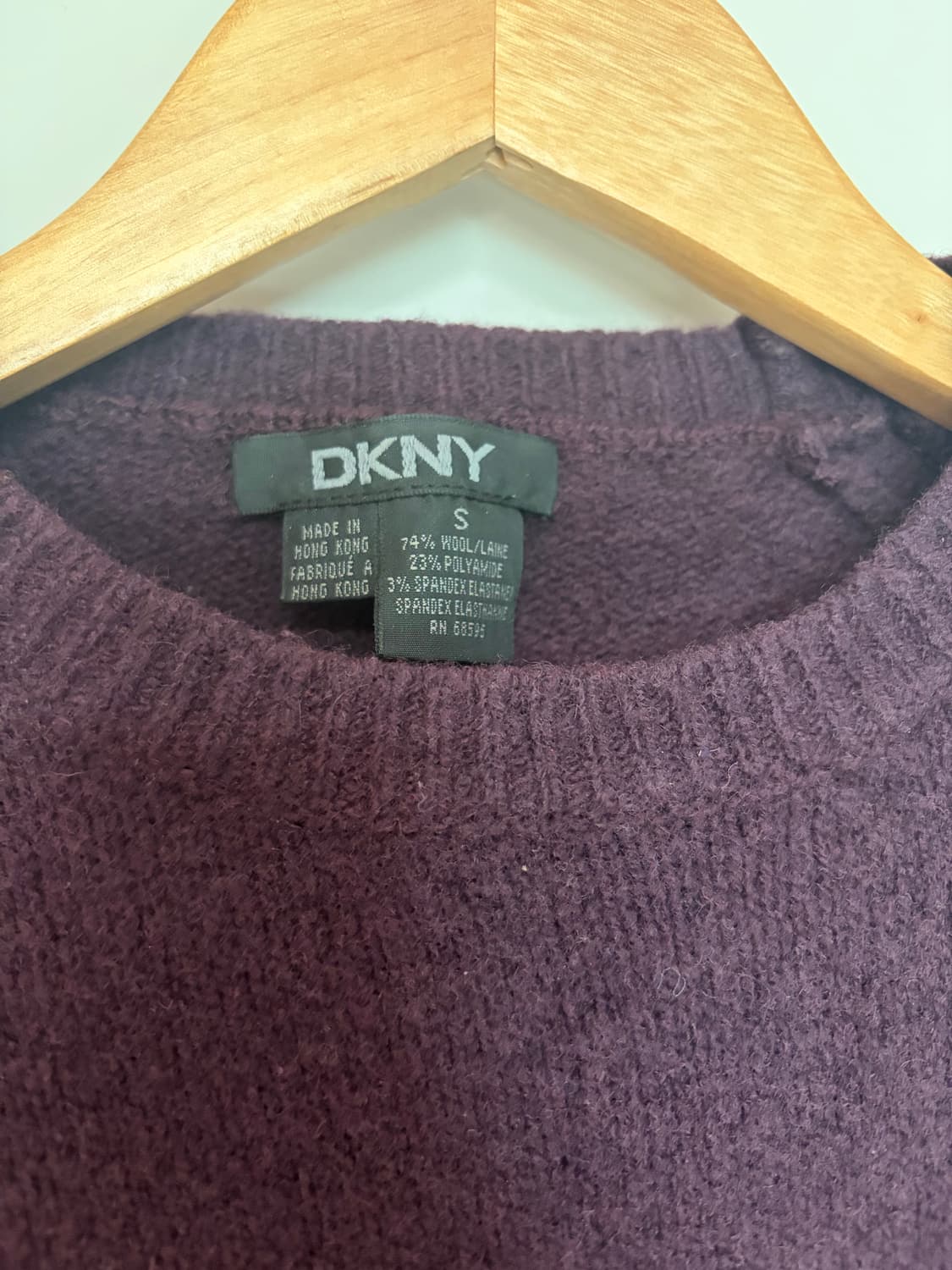 DKNY 퍼플 니트 상품이미지3