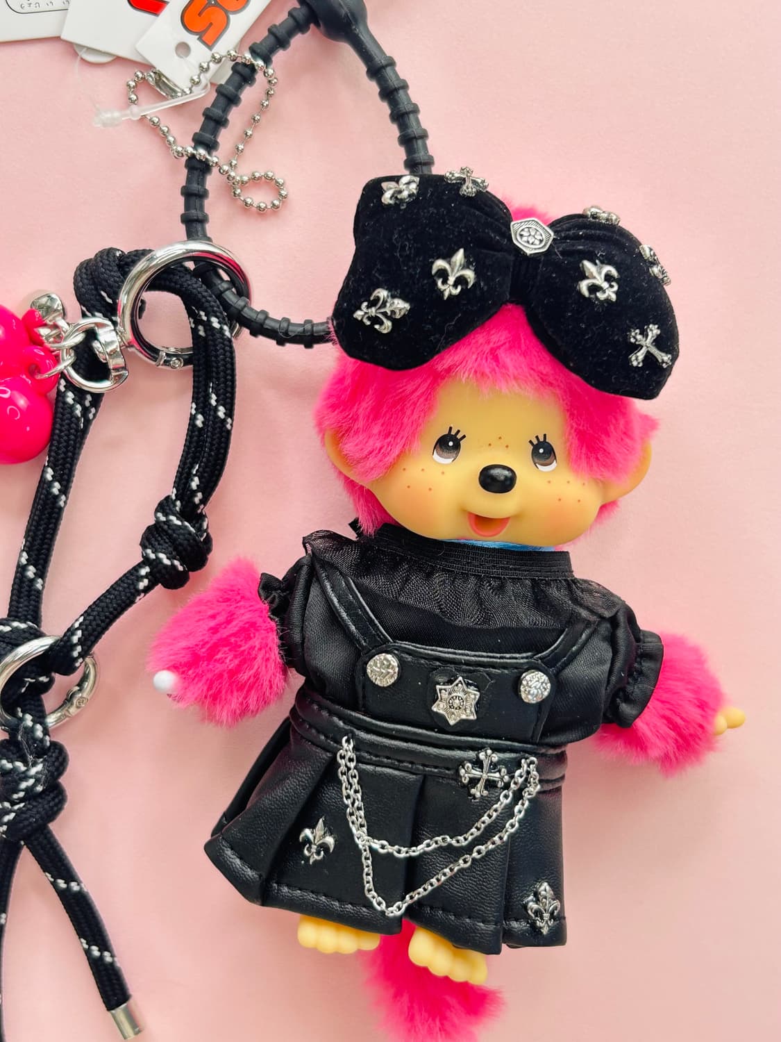 (71)정품몬치치💕크롬힙걸 커스텀키링 상품이미지2