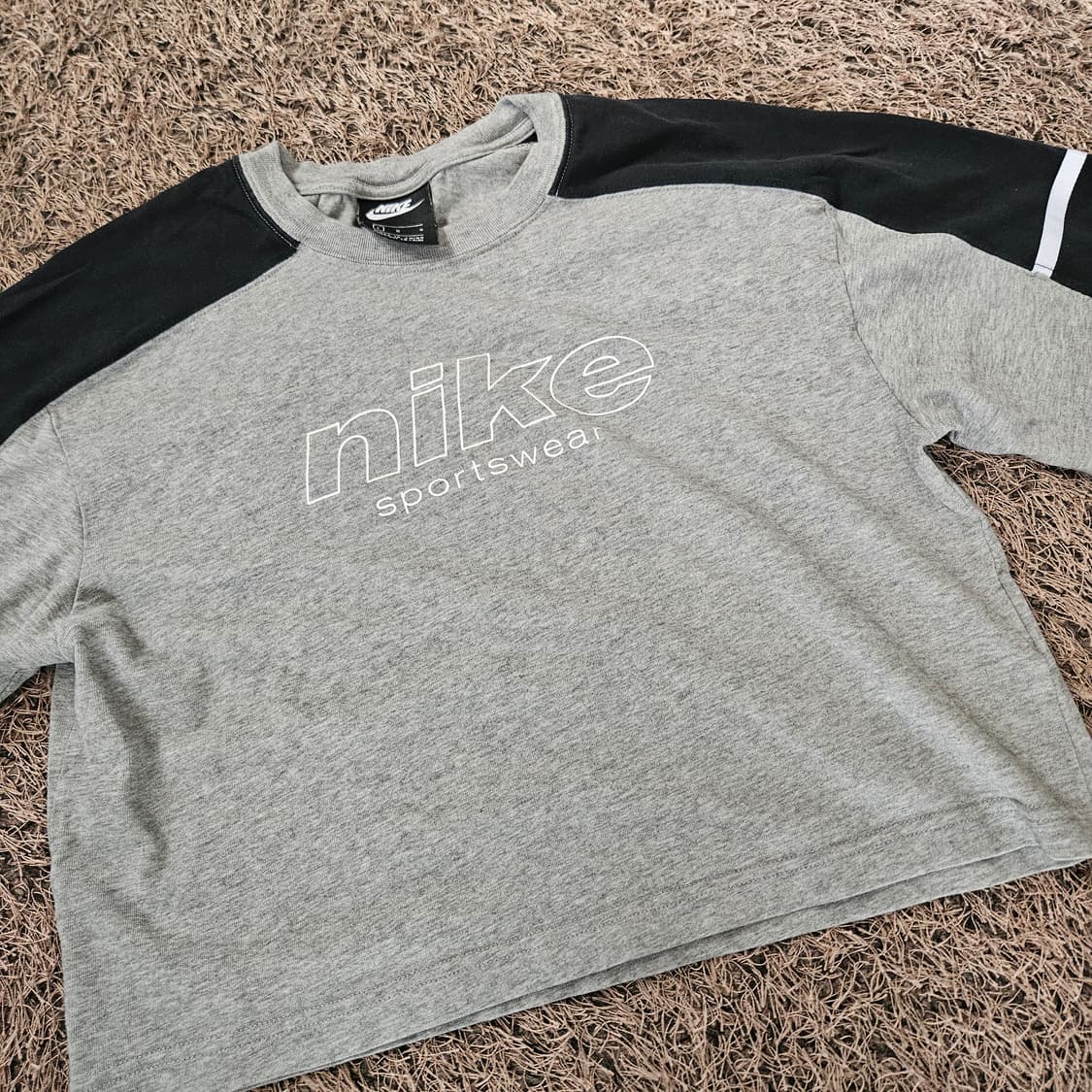 나이키(Nike) Nsw 센터 로고 라글란 배색 크롭 반팔티셔츠 상품이미지6