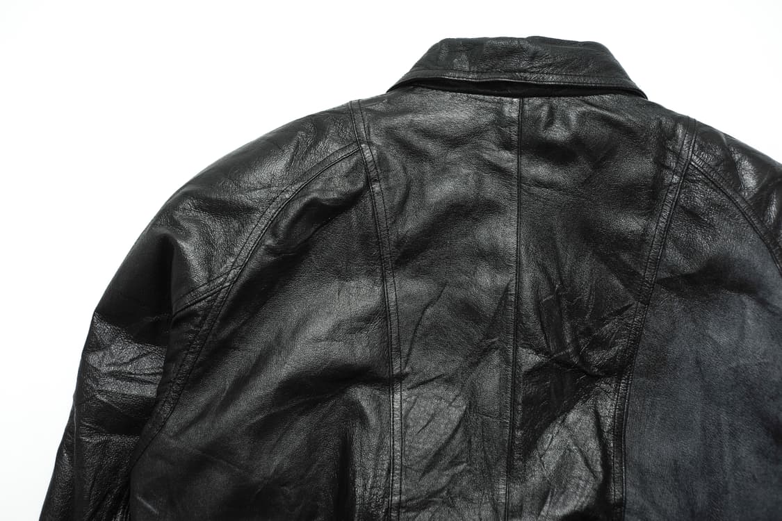 ZIP UP COLLAR LEATHER BOMBER 상품이미지7