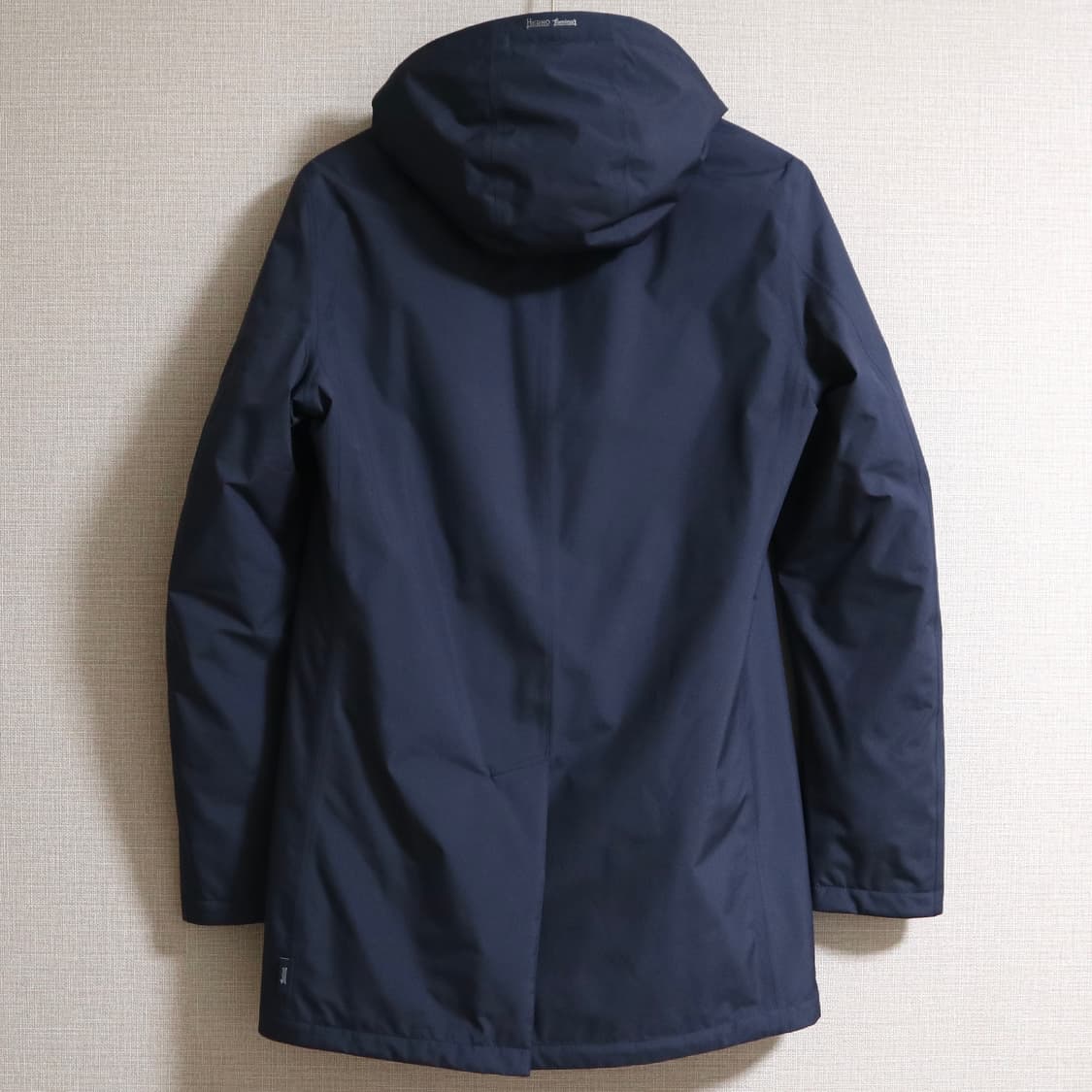 (새상품) 에르노 라미나르 라인 남성 패딩 44사이즈 팝니다. 상품이미지2