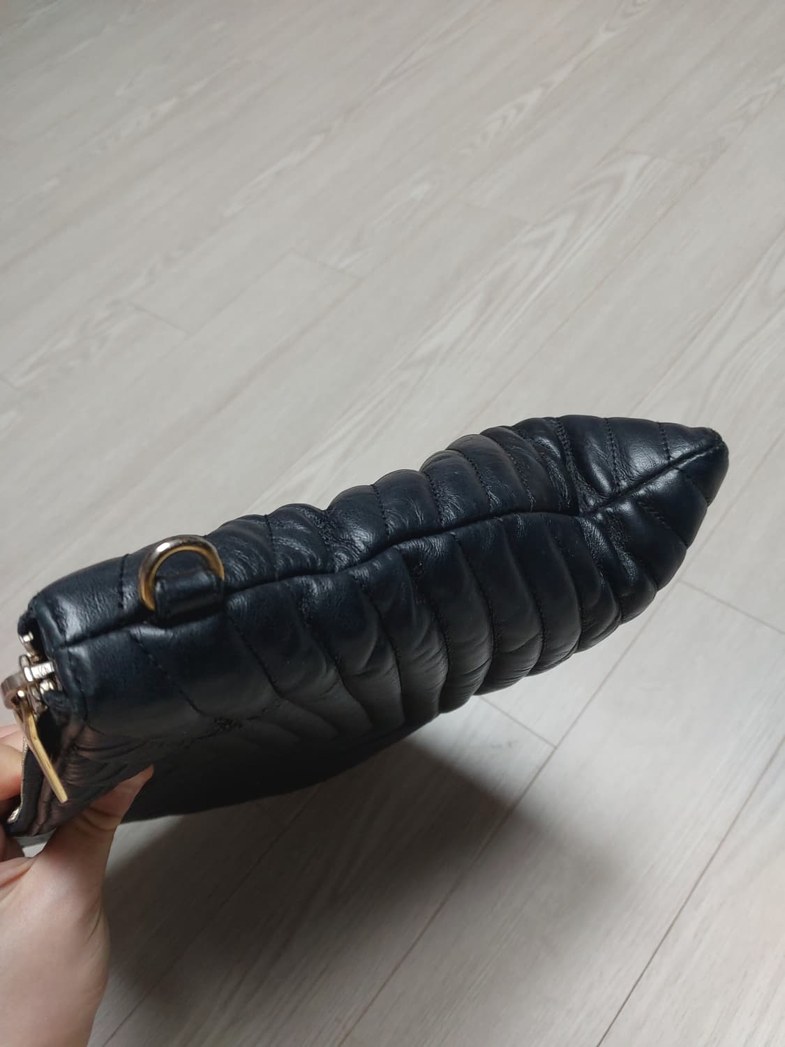 정품 YSL생로랑 레더 클러치 상품이미지3