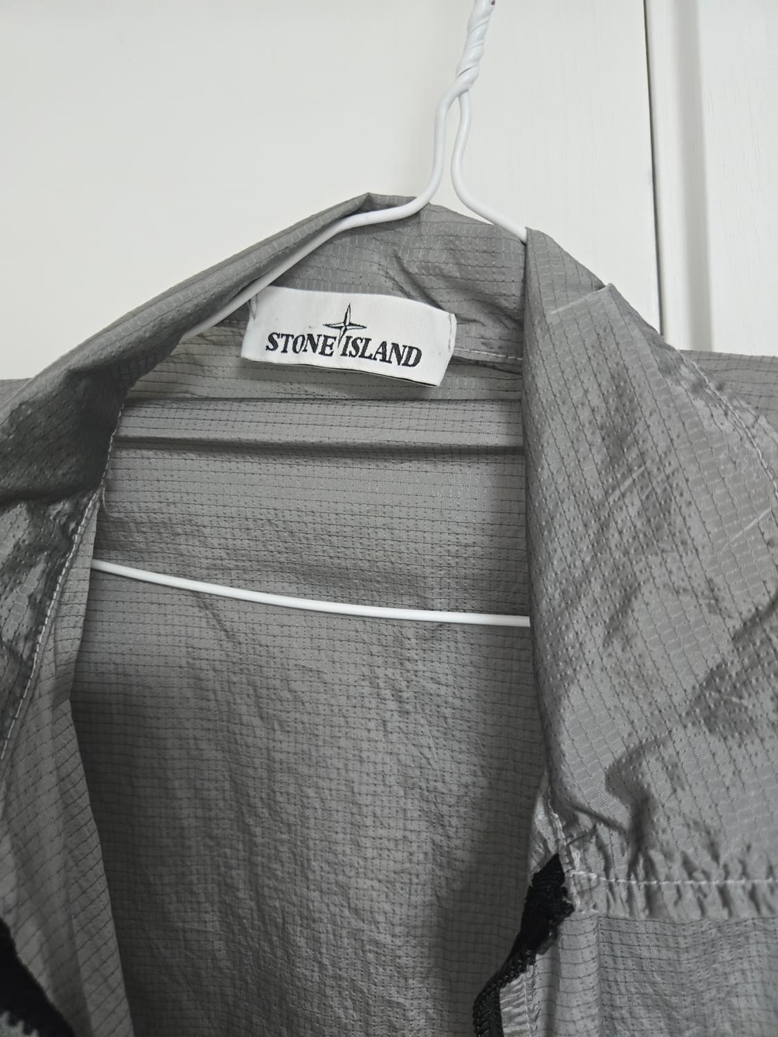 스톤아일랜드 나일론메탈 오버셔츠 S사이즈팝니다 상품이미지2