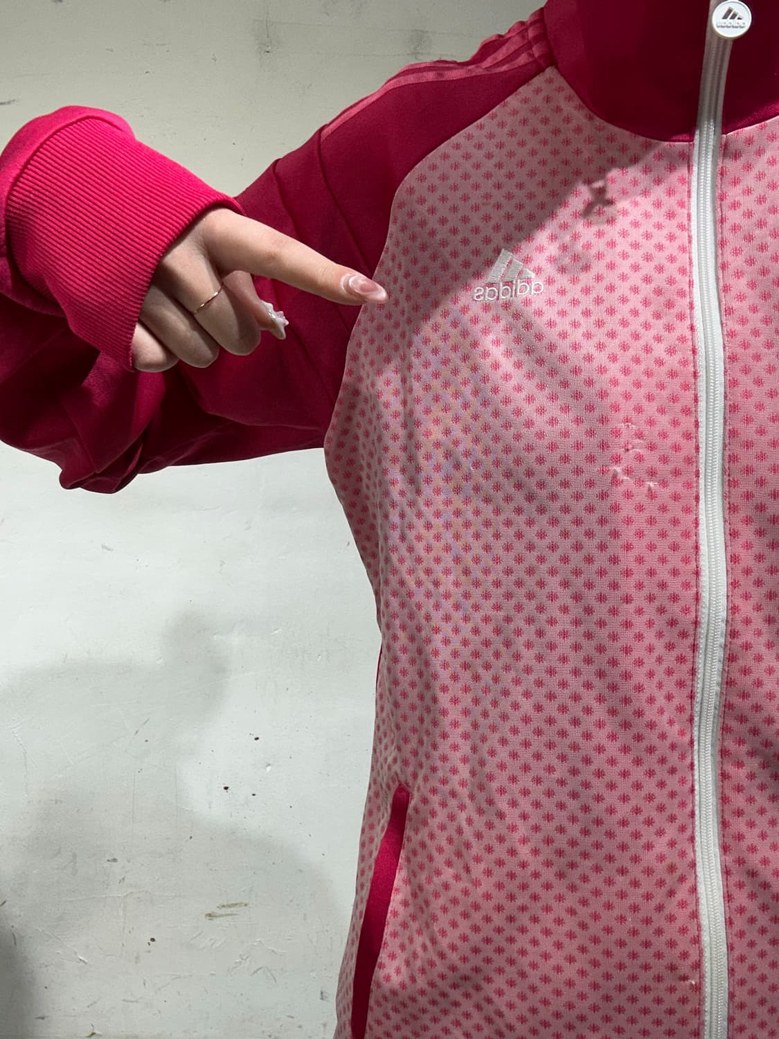 아디다스 y2k 핑크 도트 삼선 트랙탑 져지 M 상품이미지4