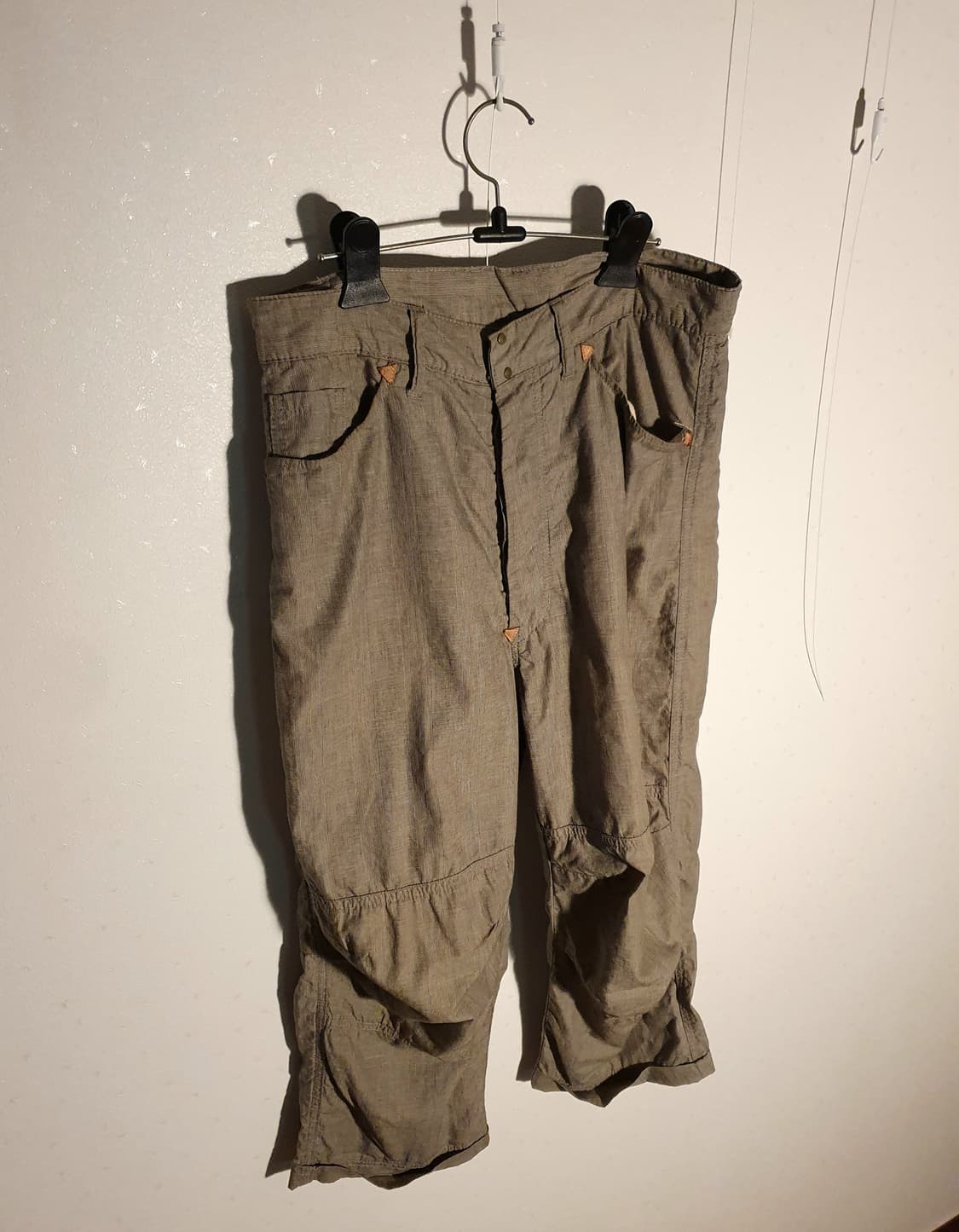 The letters 3d detail pants 상품이미지3
