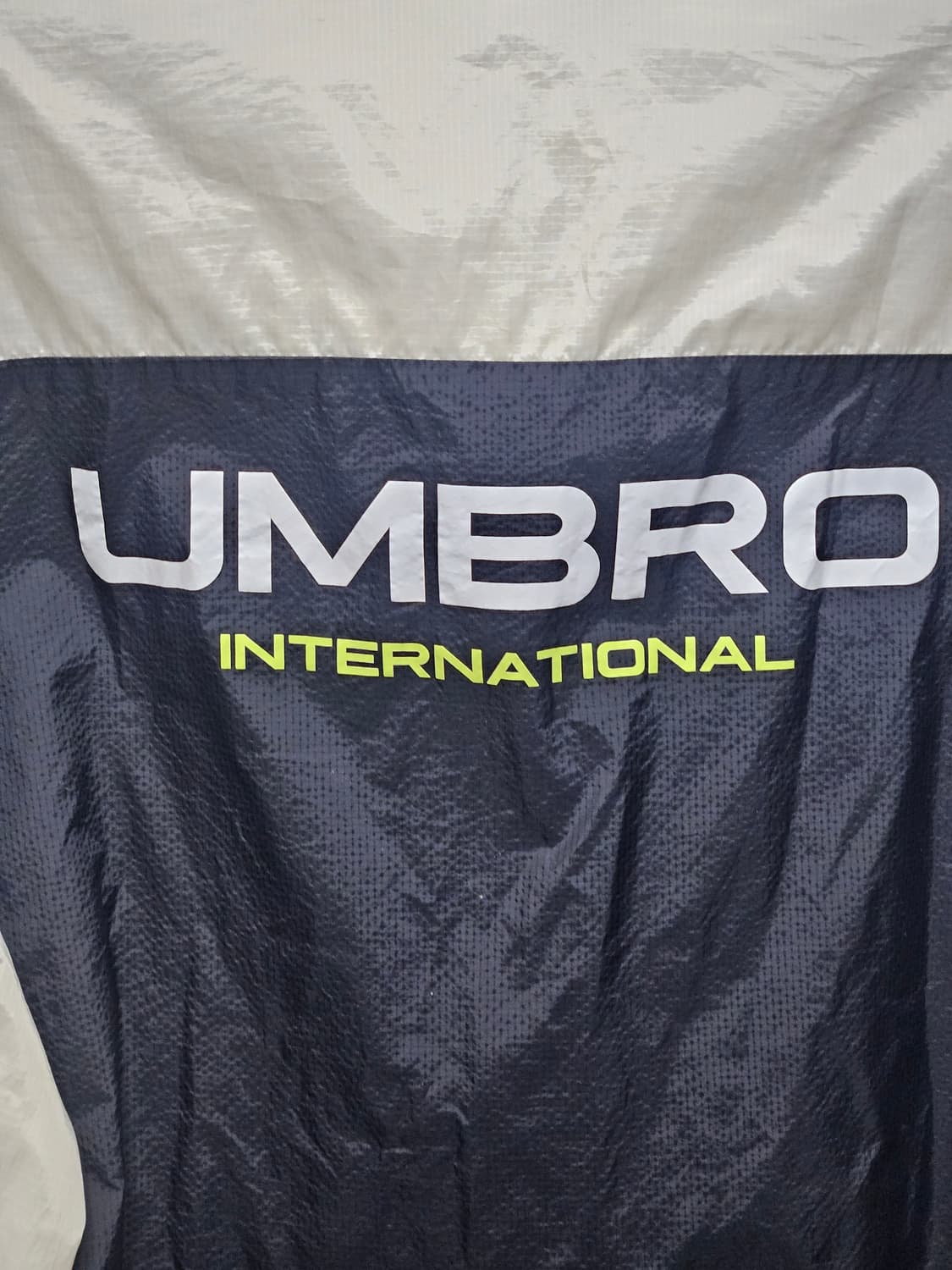 엄브로 바람막이 상품이미지2