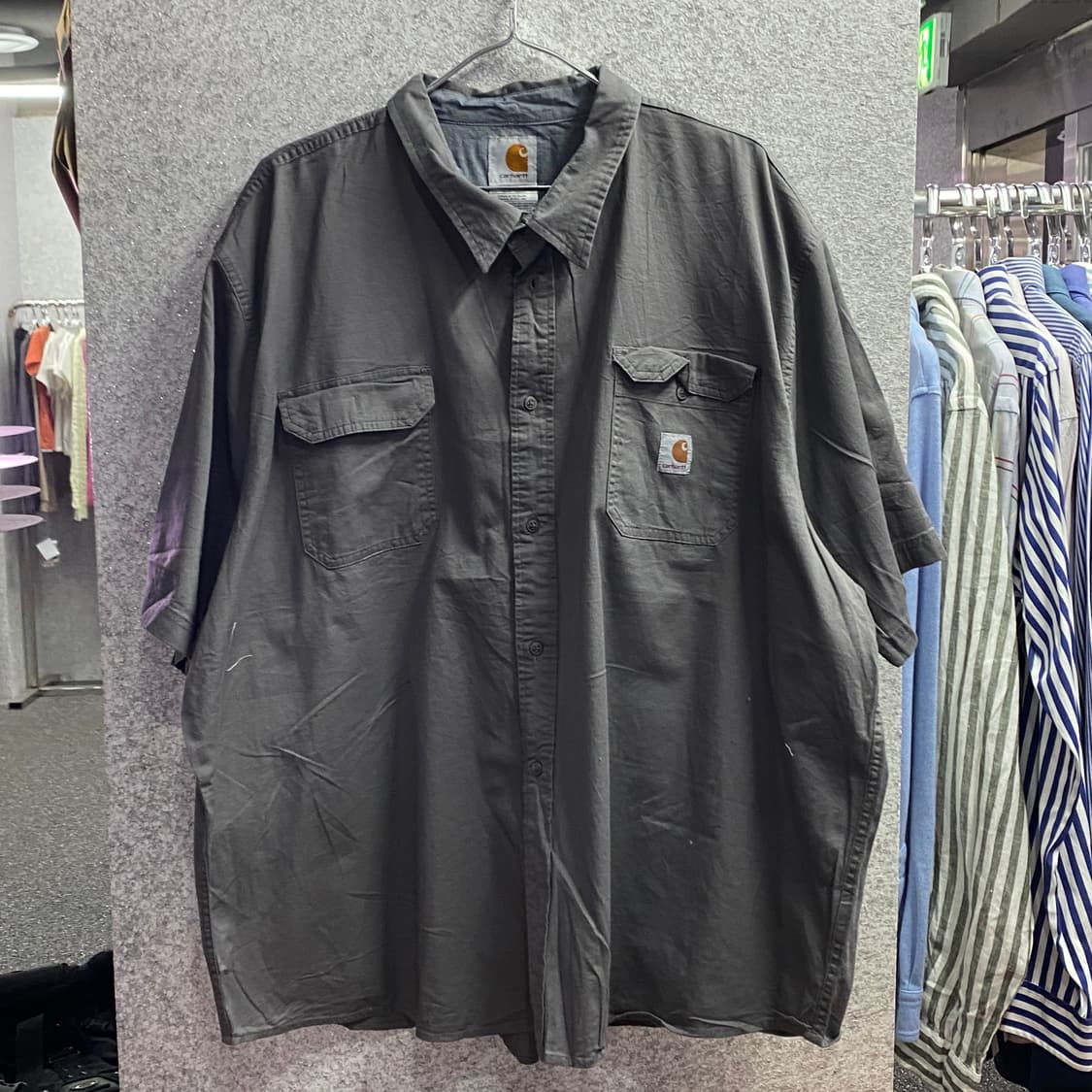 칼하트 투포켓 그레이 반팔 셔츠 B4420 상품이미지2