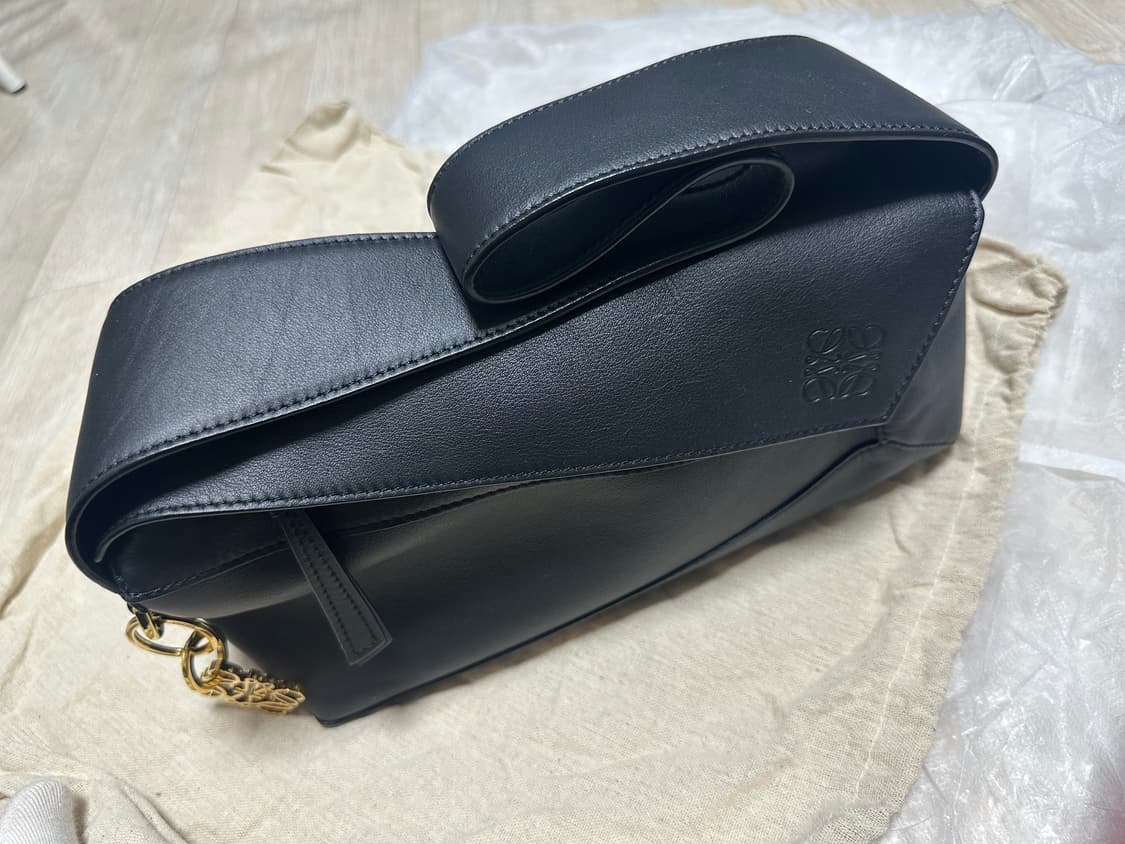 로에베 호보백 상품이미지1