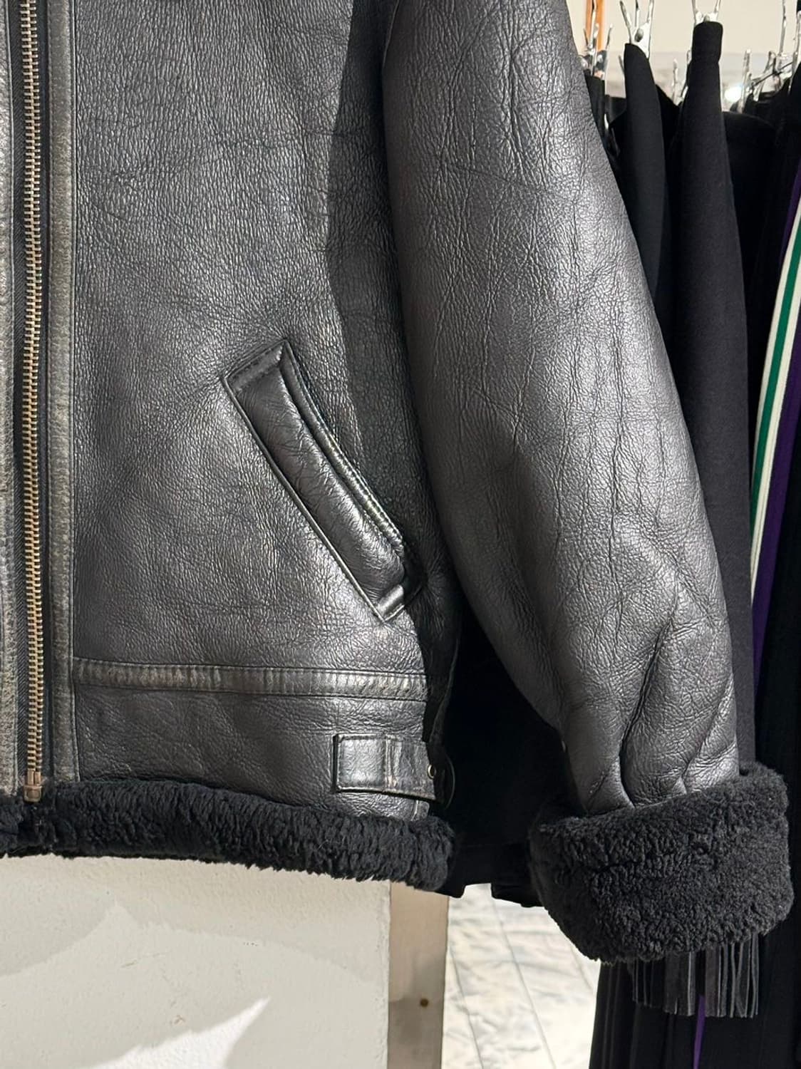 영 쉽스킨 미군 B-3 블랙 무스탕 자켓 상품이미지5