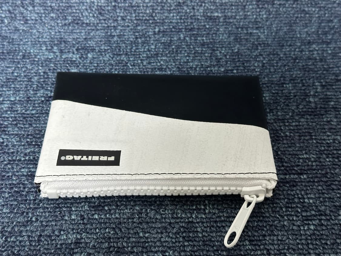 새제품 Freitag 프라이탁 희귀 검흰 블레어 상품이미지5