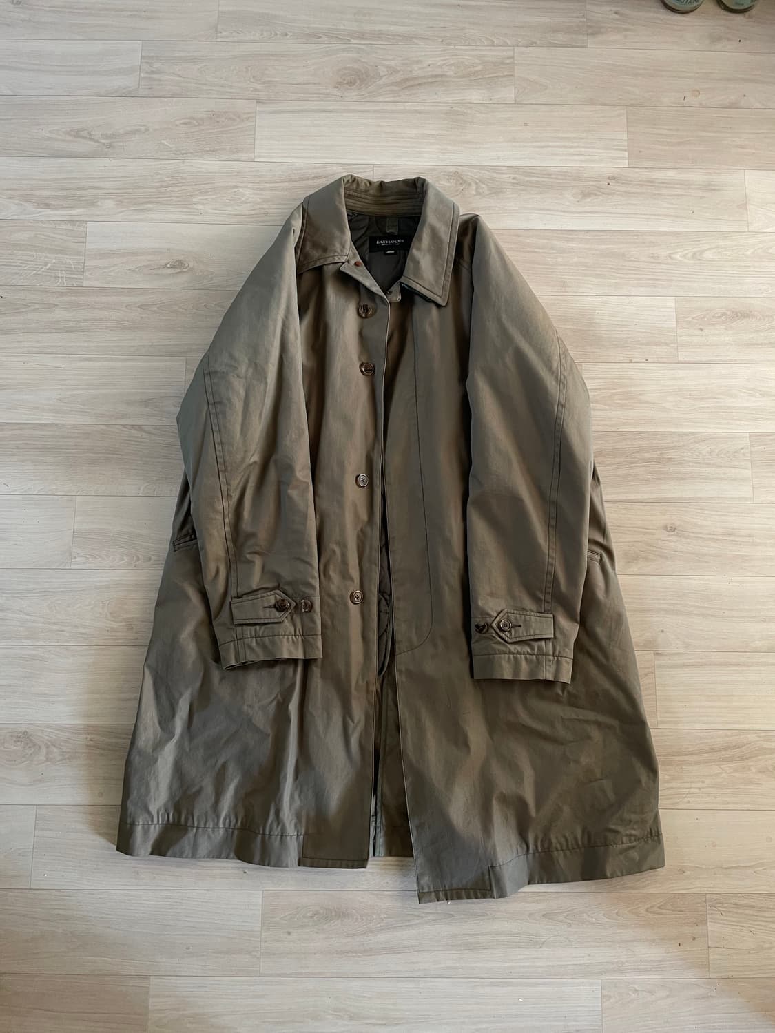 이스트로그 퀼티드 트렌치 코트 상품이미지1