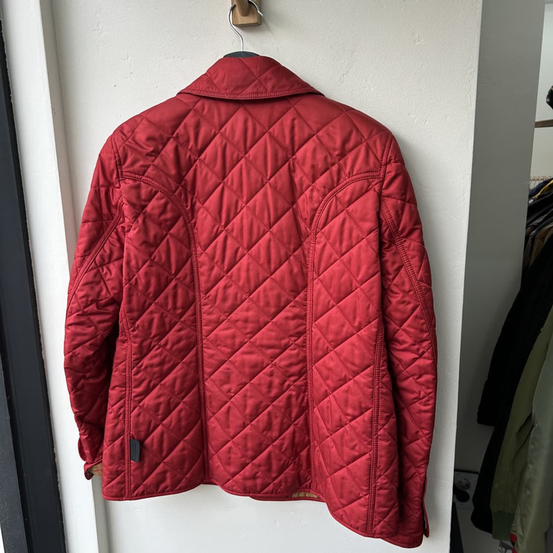16422 - 버버리 레드 퀄팅 자켓 상품이미지8