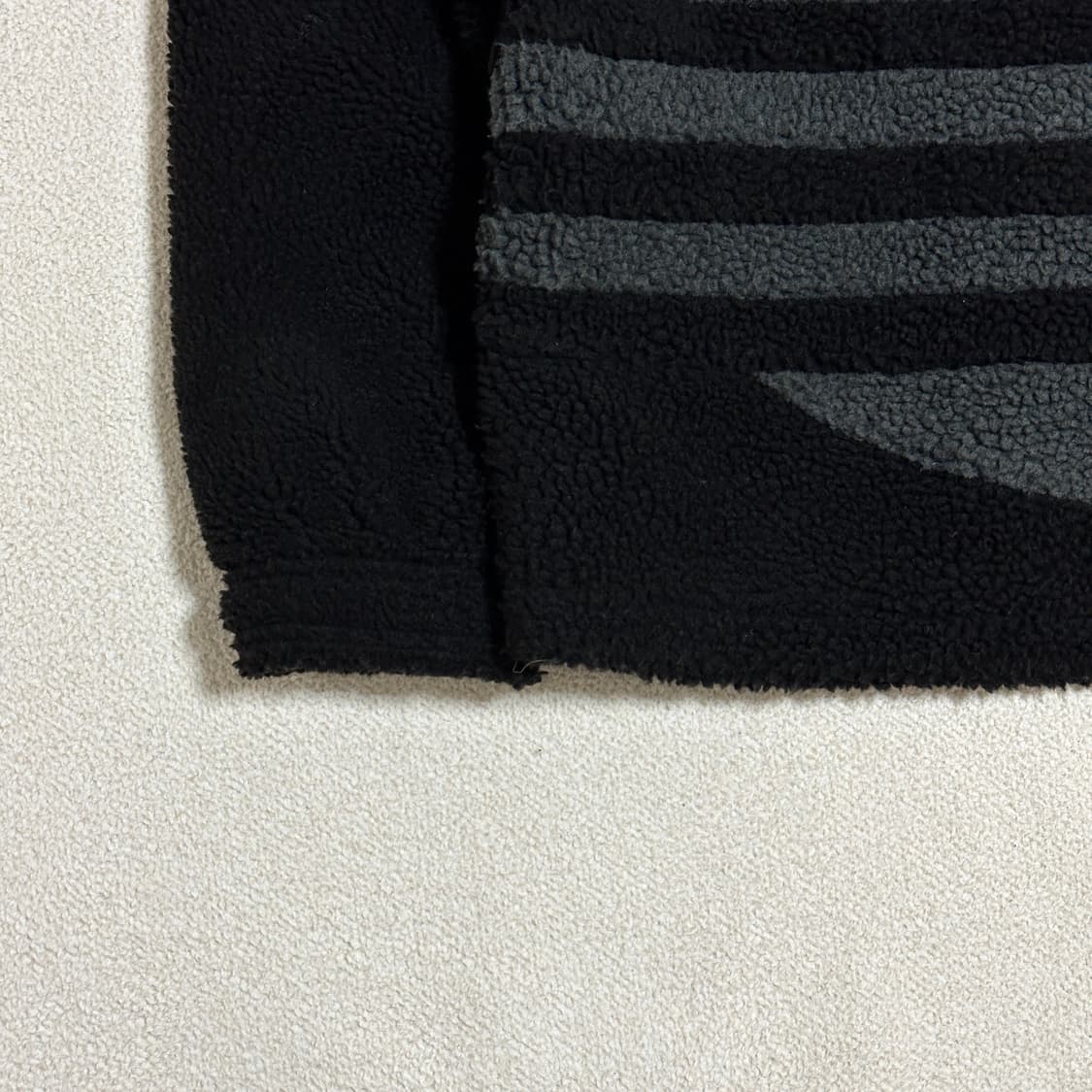 아디다스 빅 트레포일 쉐르파 재킷 상품이미지4