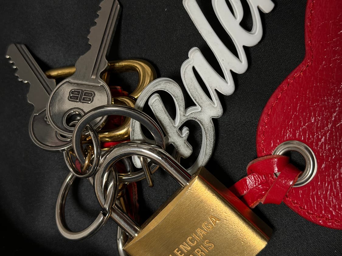 발렌시아가 팔로마 키링 상품이미지2