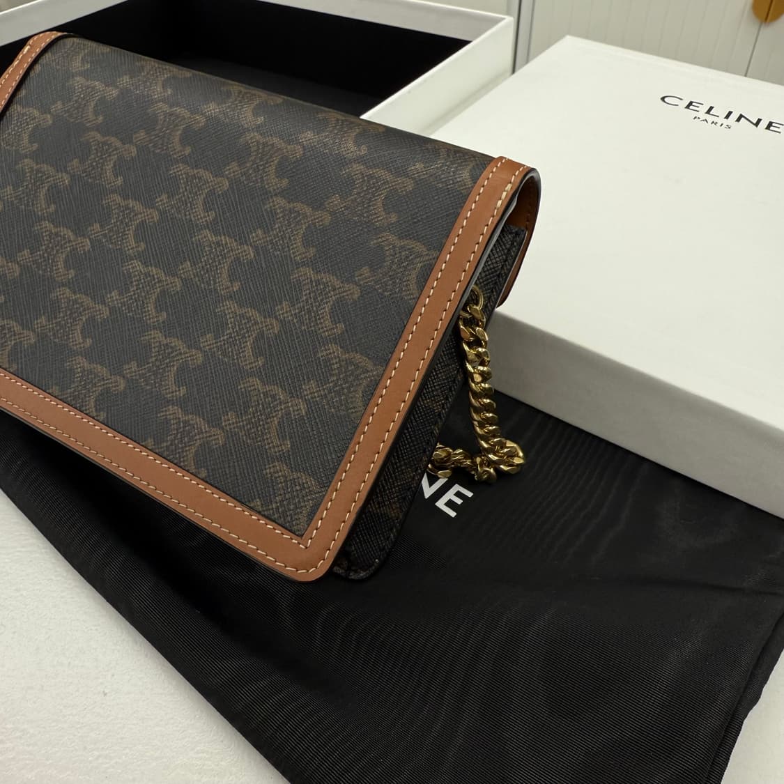 셀린느 트리오페 마고 체인백 상품이미지3