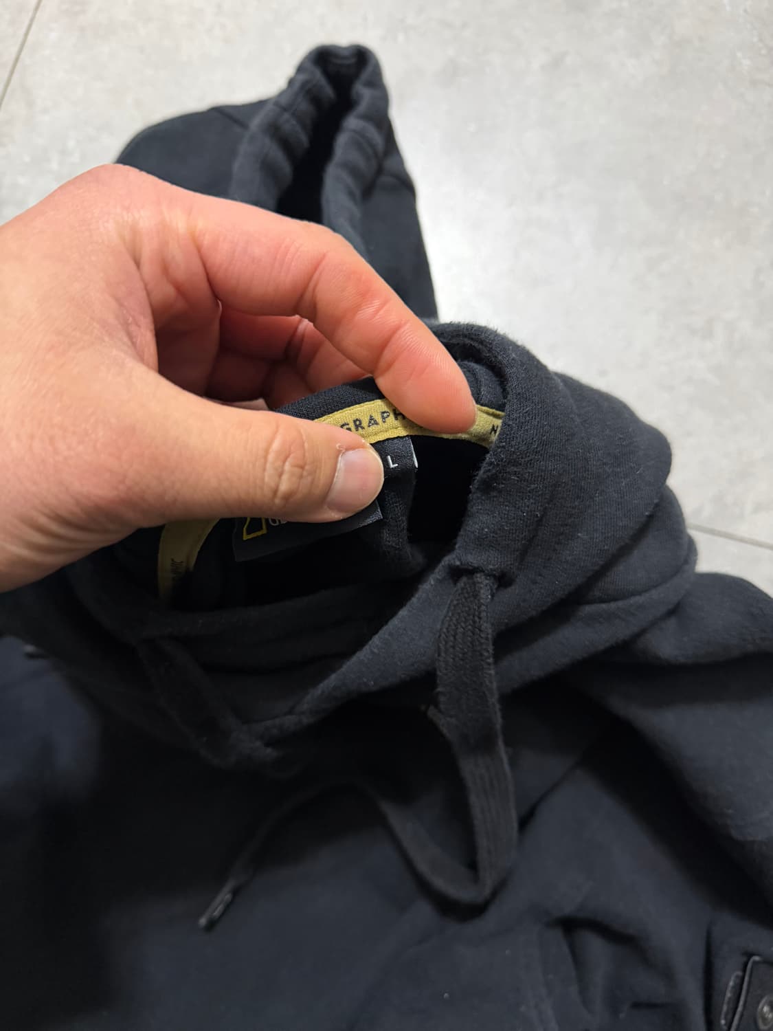 내셔널지오그래픽  블랙컬러 스웻셔츠 100size    상품이미지4