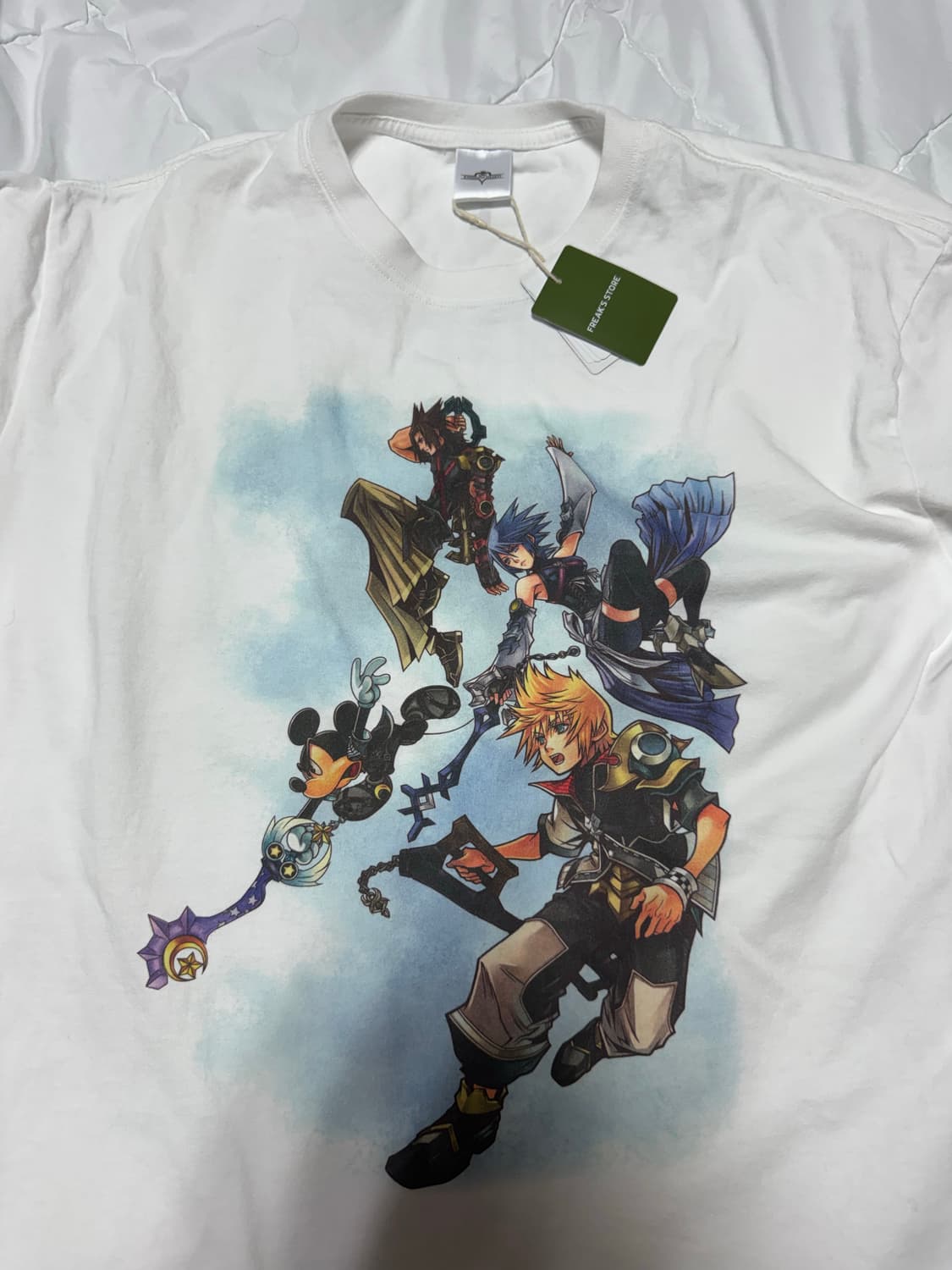 킹덤하츠X프릭스스토어 콜라보 티셔츠 L 상품이미지1