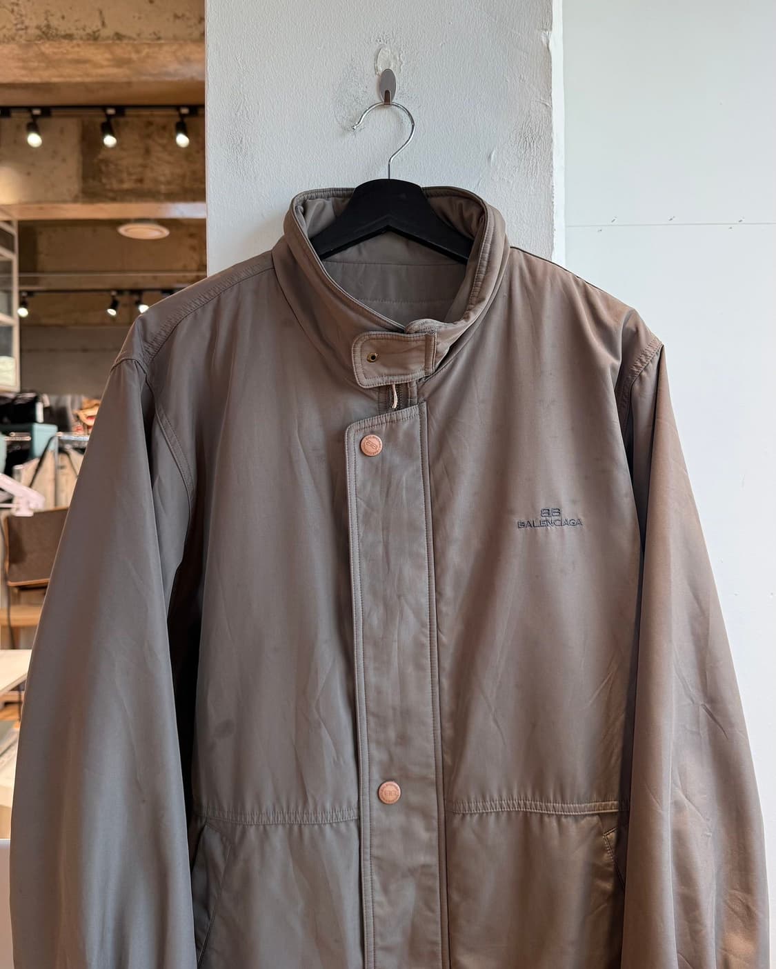 발렌시아가 카키 올리브 폴리쉘 자켓  상품이미지3