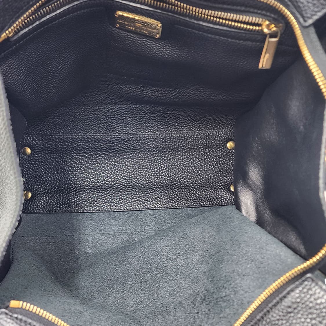 페라가모 블랙 에이미 미듐 토트 겸 숄더백 상품이미지5