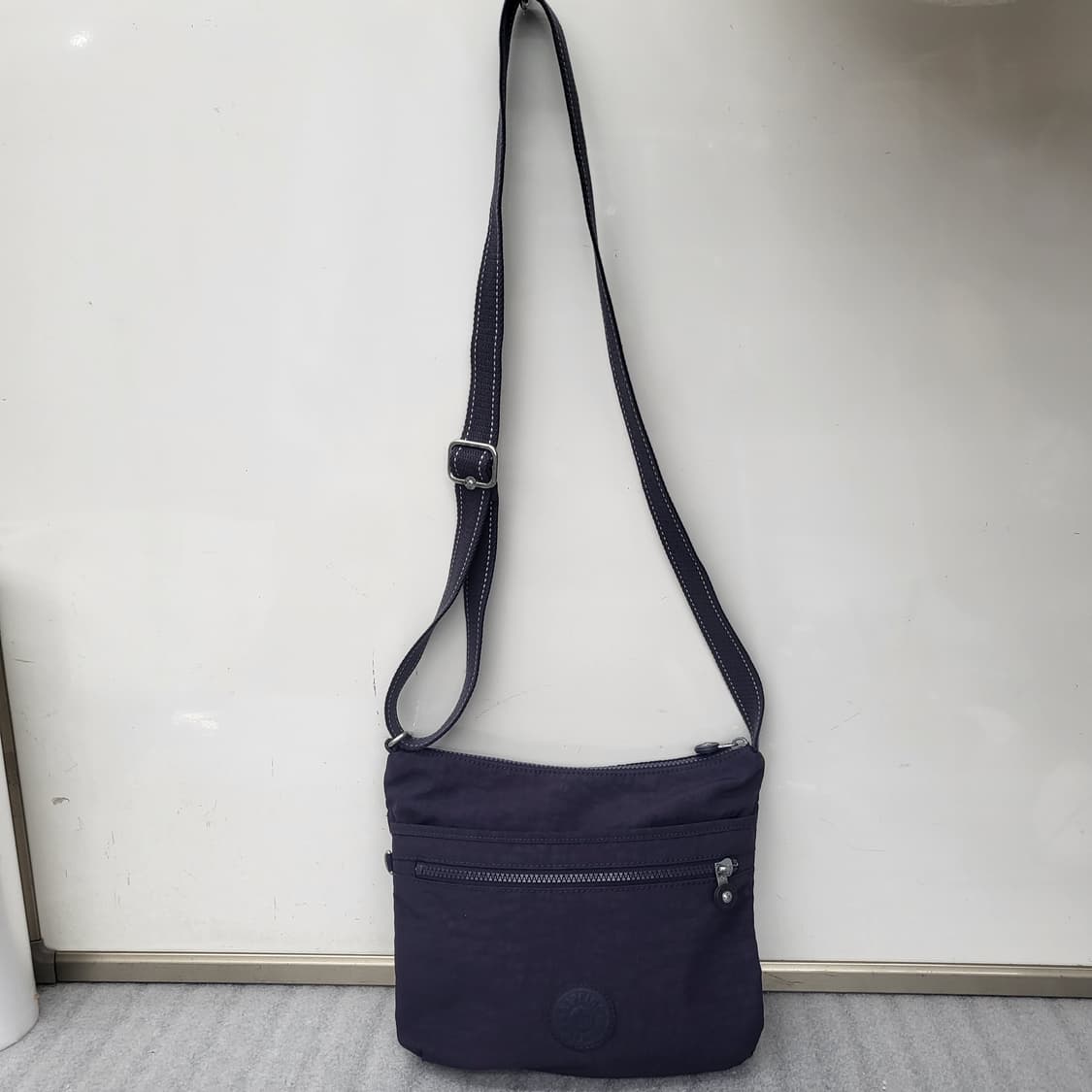 상태좋은 가볍고 편한 키플링 크로스백 퍼플 29x25cm 상품이미지1
