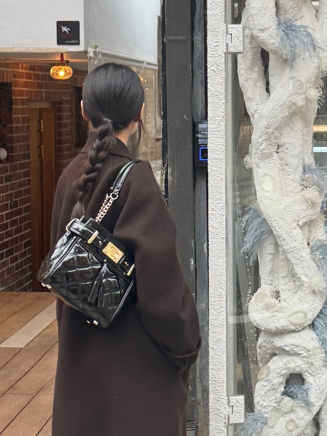 더블엠 y2k 히메갸루 블랙 에나멜 숄더백 상품이미지1