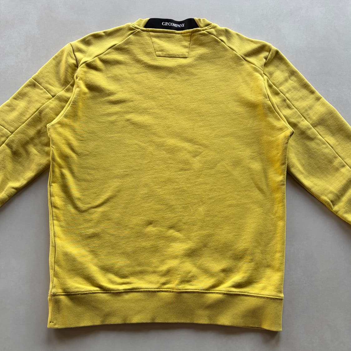 [L]씨피컴퍼니 C.P.Company 렌즈 포켓 맨투맨 상품이미지5