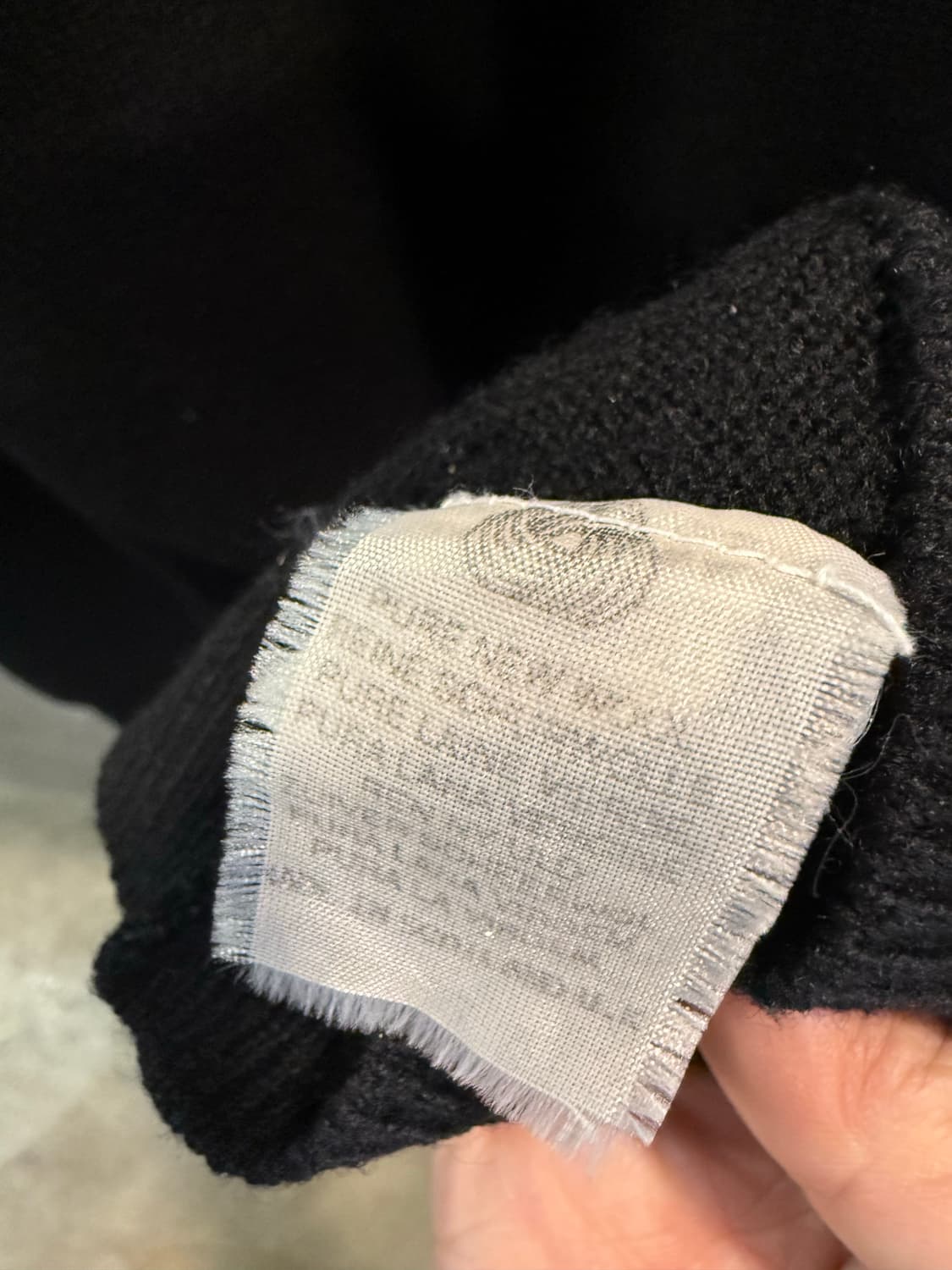 40 버버리 BURBERRY 램스울 크루넥 니트 블랙 상품이미지8