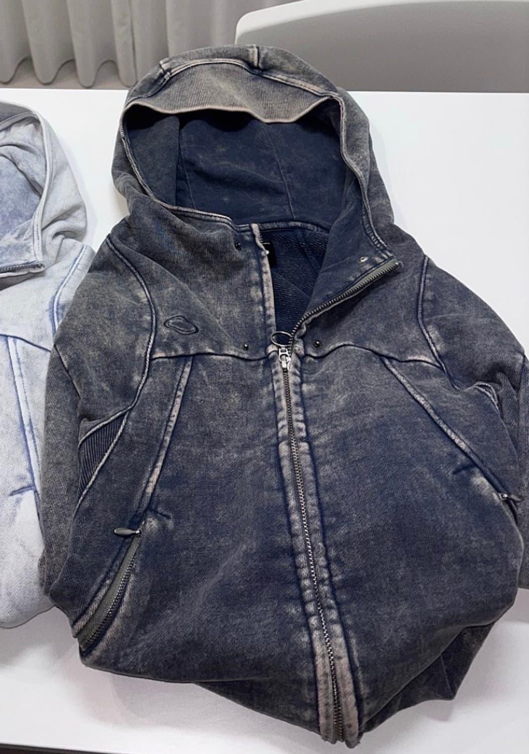 미스치프 롬버스 펀칭 후드집업 블리치드 네이비 상품이미지1