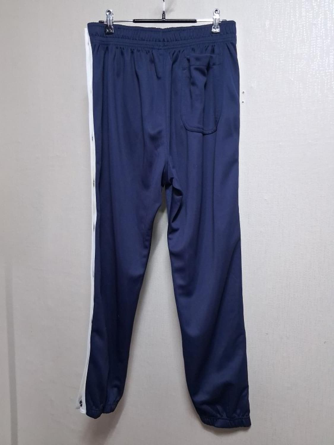 국내판나이키정품 사이즈 남성 표기 M남성 
폴리 져지소재이며 탄탄하게 보 상품이미지2