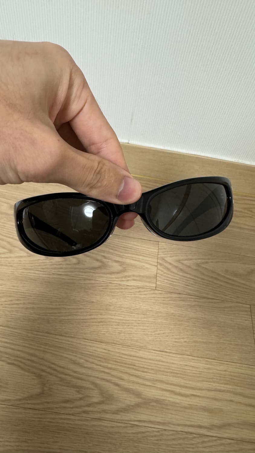 젠틀 몬스터 x 메종 마르지엘라 MM203 블랙 그레이 상품이미지5