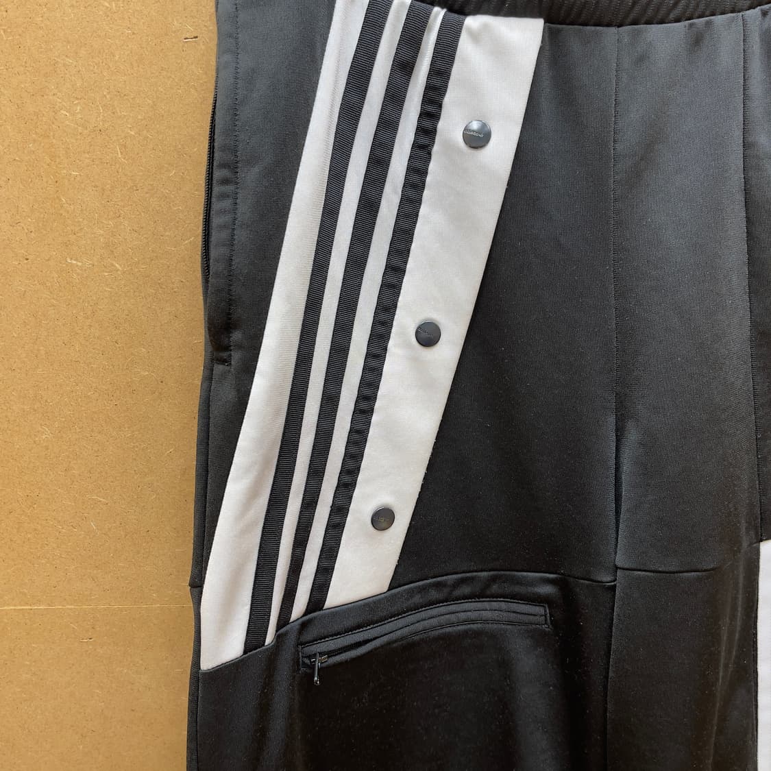 아디다스 다니엘 카타리 트랙팬츠 상품이미지2