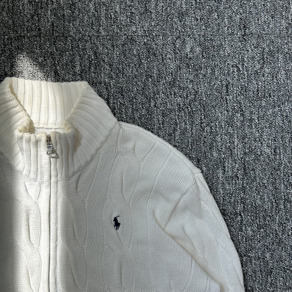 폴로 랄프로렌 화이트 케이블 니트집업 상품이미지2