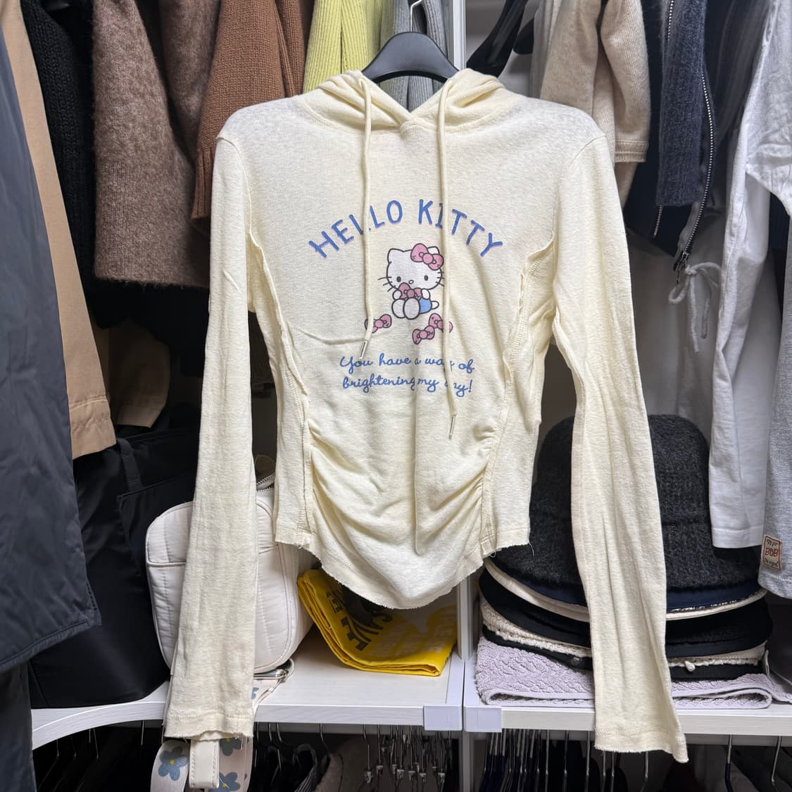 모로모로 키티 프린팅 슬림 드로스트링 긴팔 후드티 상품이미지2