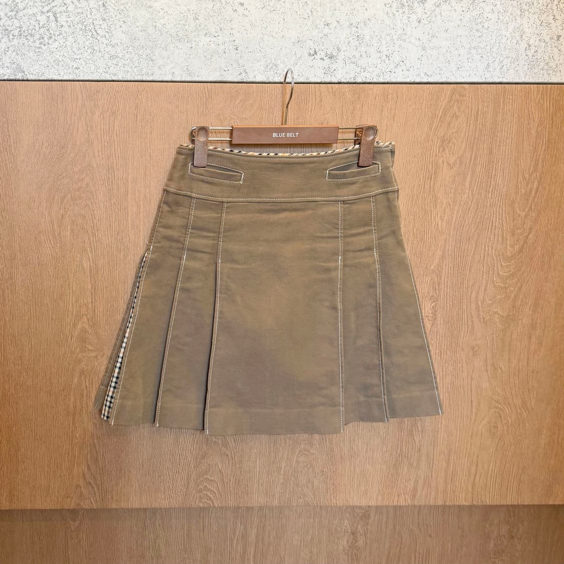 닥스 미디 스커트 사이드 플리츠 체크 배색 디테일 A라인 브라운 상품이미지4