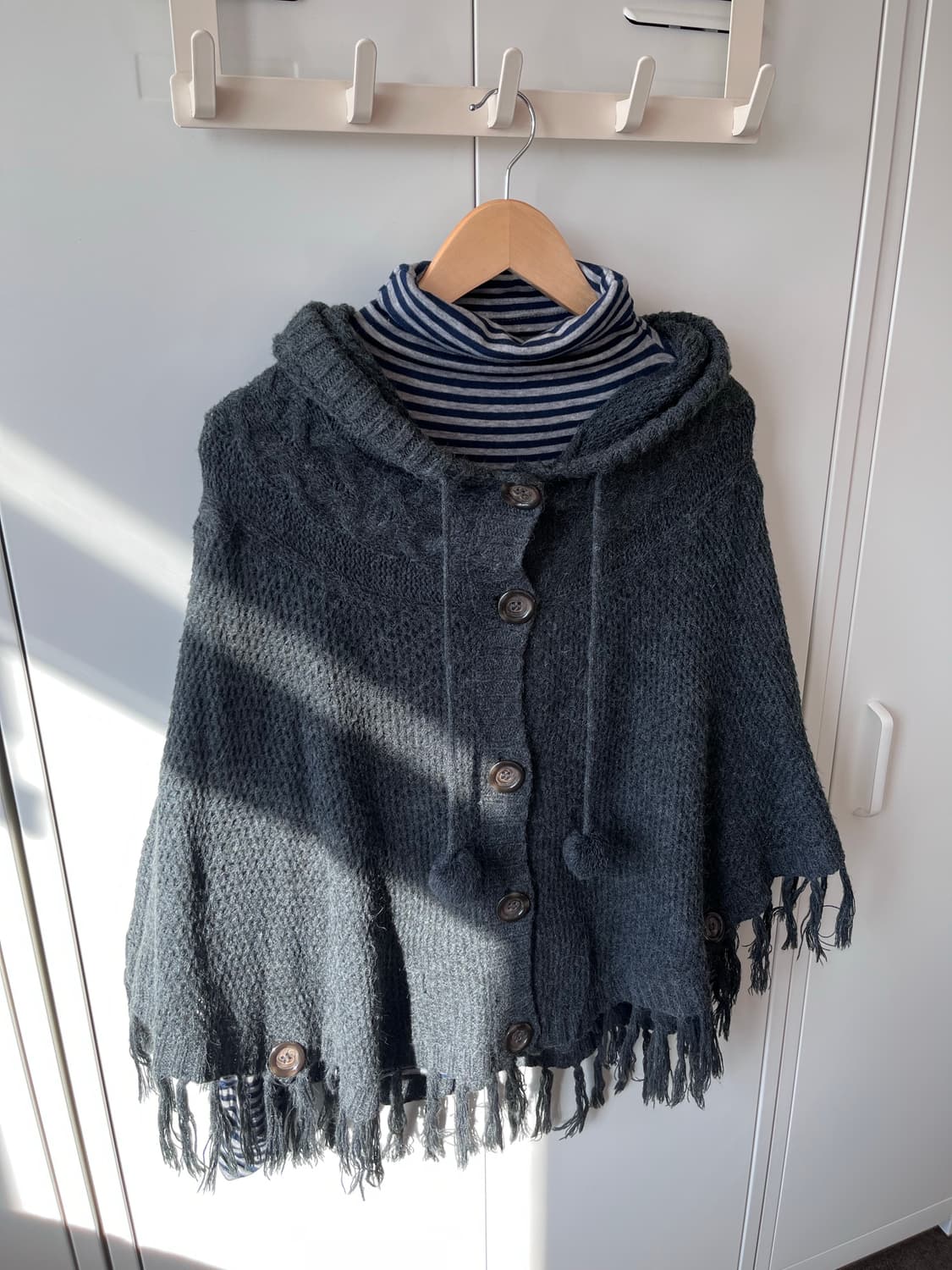 사와코 폼폼 망토 후드 케이프 니트 가디건  상품이미지7