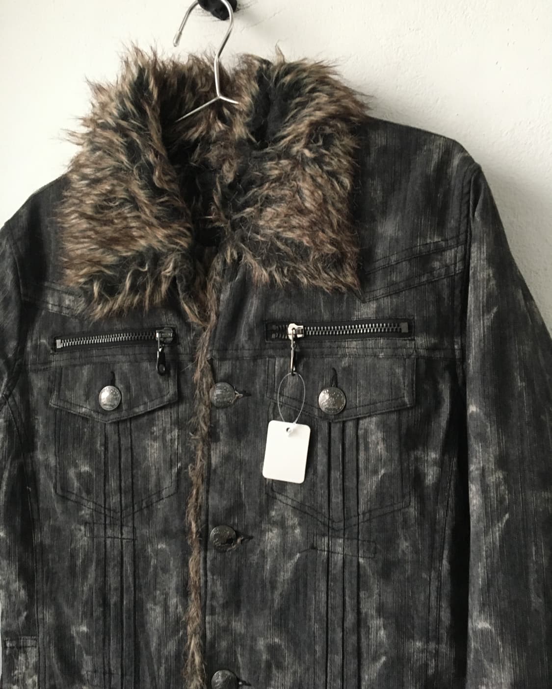 In the attic dyed fake fur mustang 상품이미지4