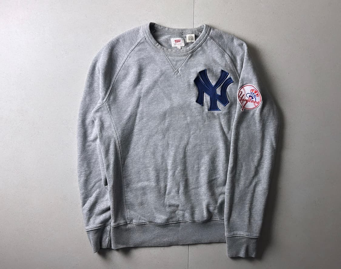 [대신판매] 리바이스 뉴에라 패치 맨투맨 상품이미지1