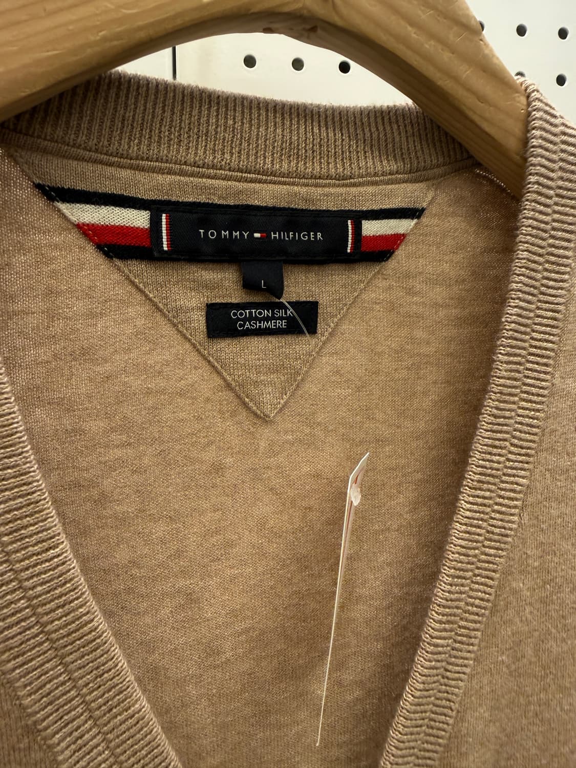 타미힐피거 스몰로고 베이지 캐시미어 가디건 U855 상품이미지5