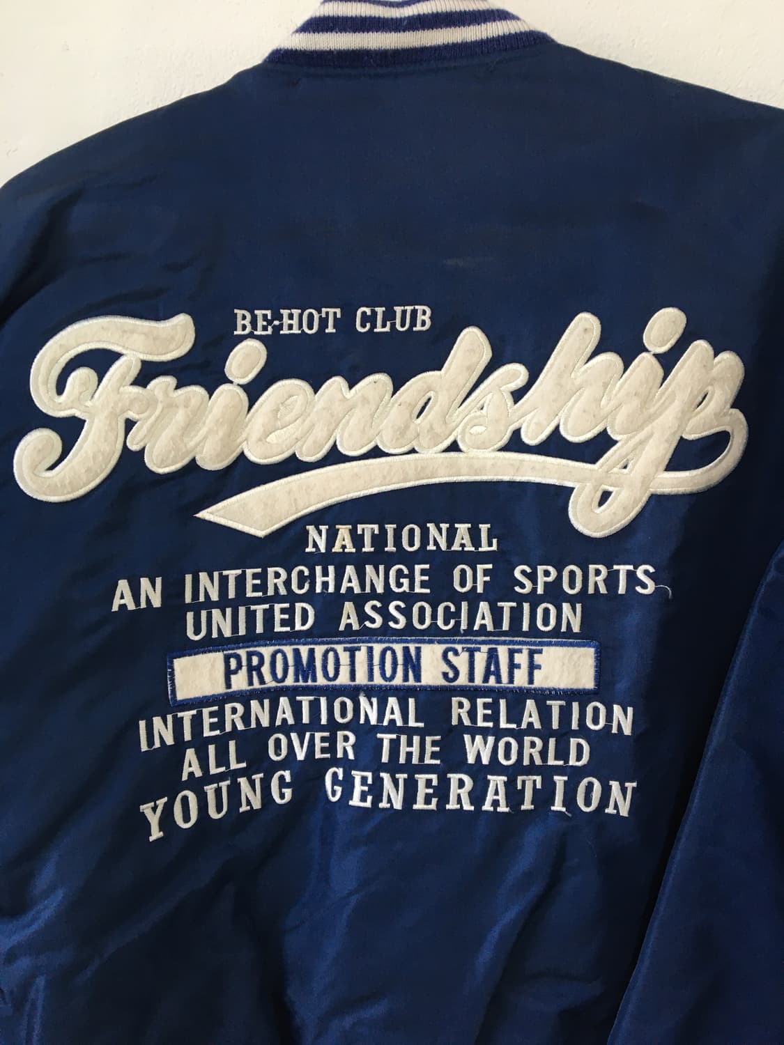 Lettering point bomber jacket 상품이미지4