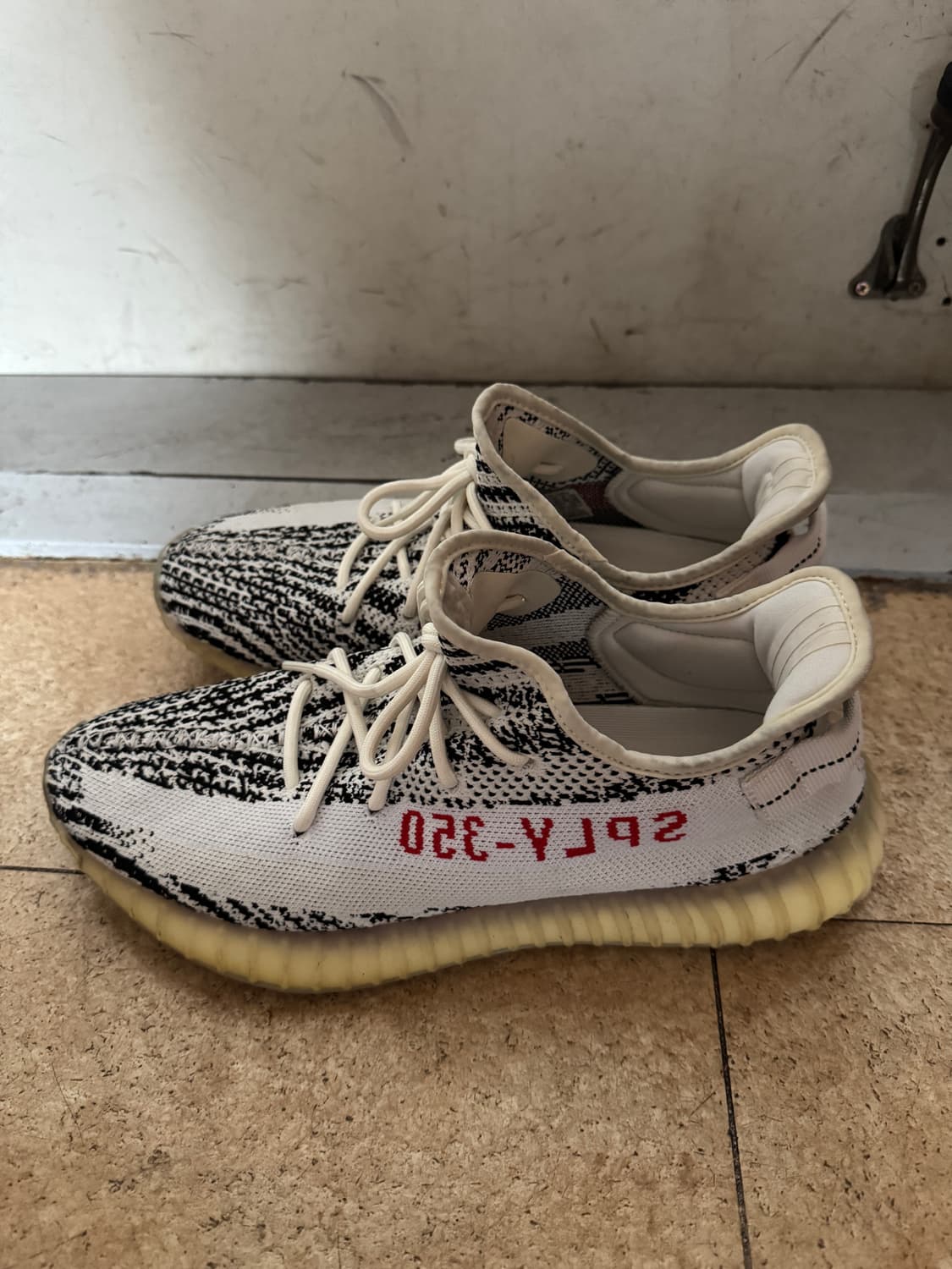 아디다스 이지부스트 350 V2 지브라 290 상품이미지2