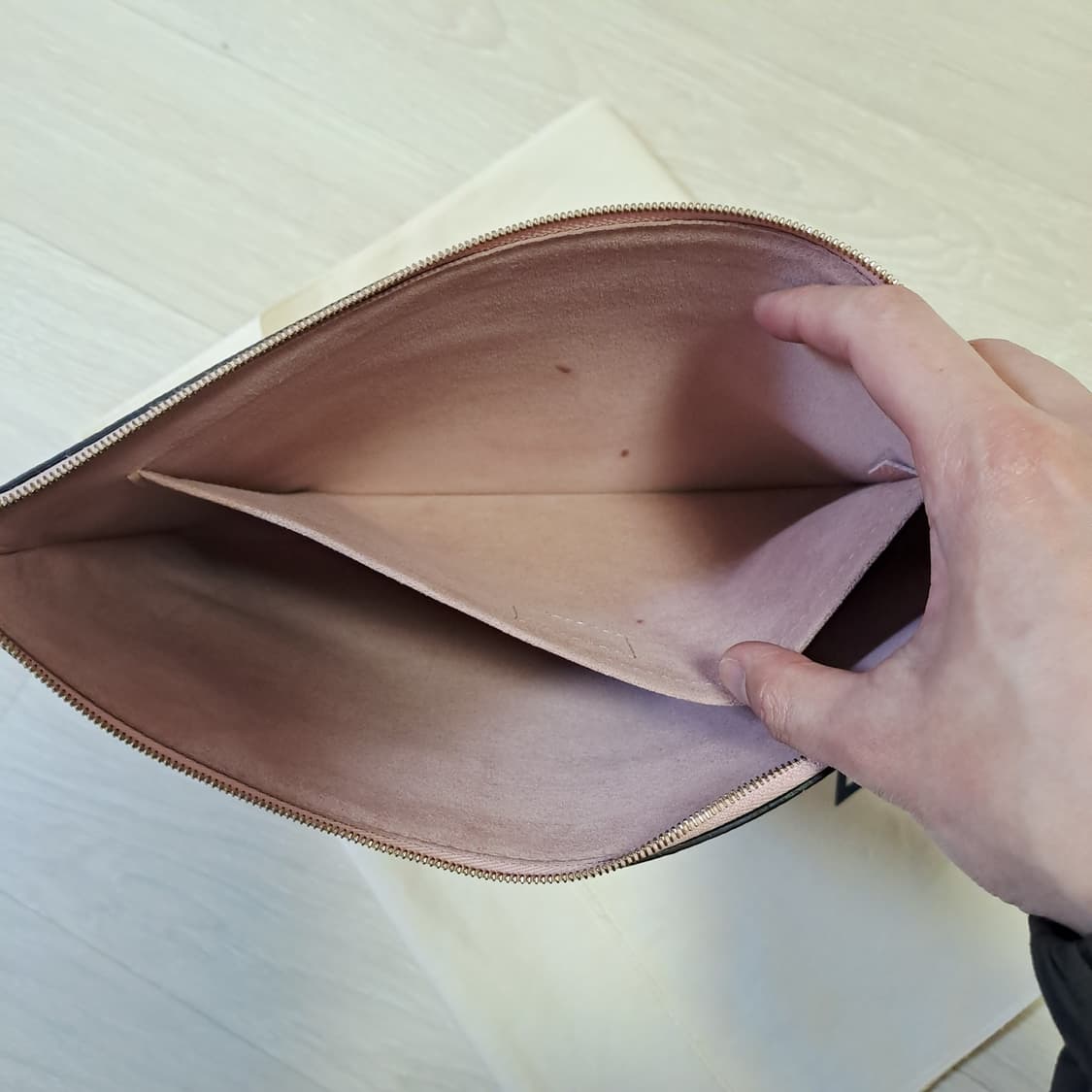 [100%/정품] 루이비통 데일리 로즈 파우더 클러치, 루이비통클러치 상품이미지10