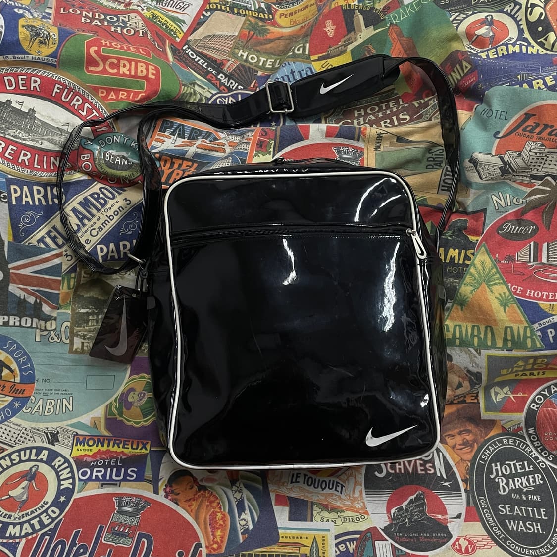 90s 나이키 에나멜 유광 크로스백 올드스쿨 메신저백 가방 상품이미지8