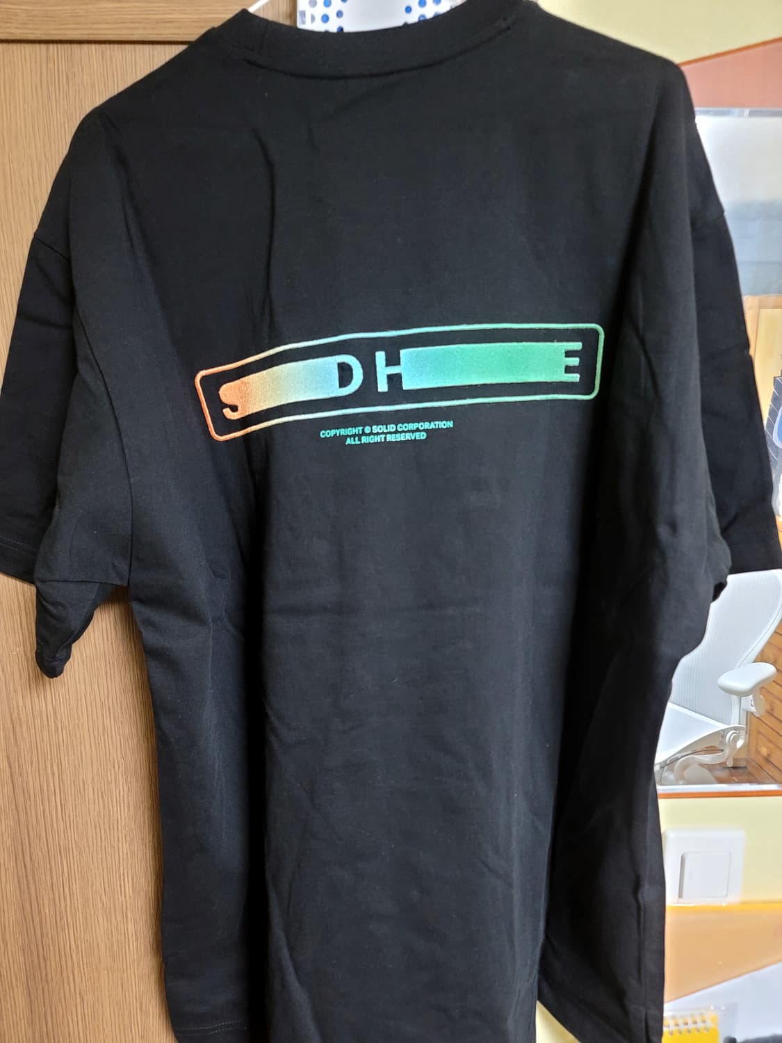 솔리드옴므 백로고 자수 블랙 반팔 티셔츠 50사이즈 상품이미지3